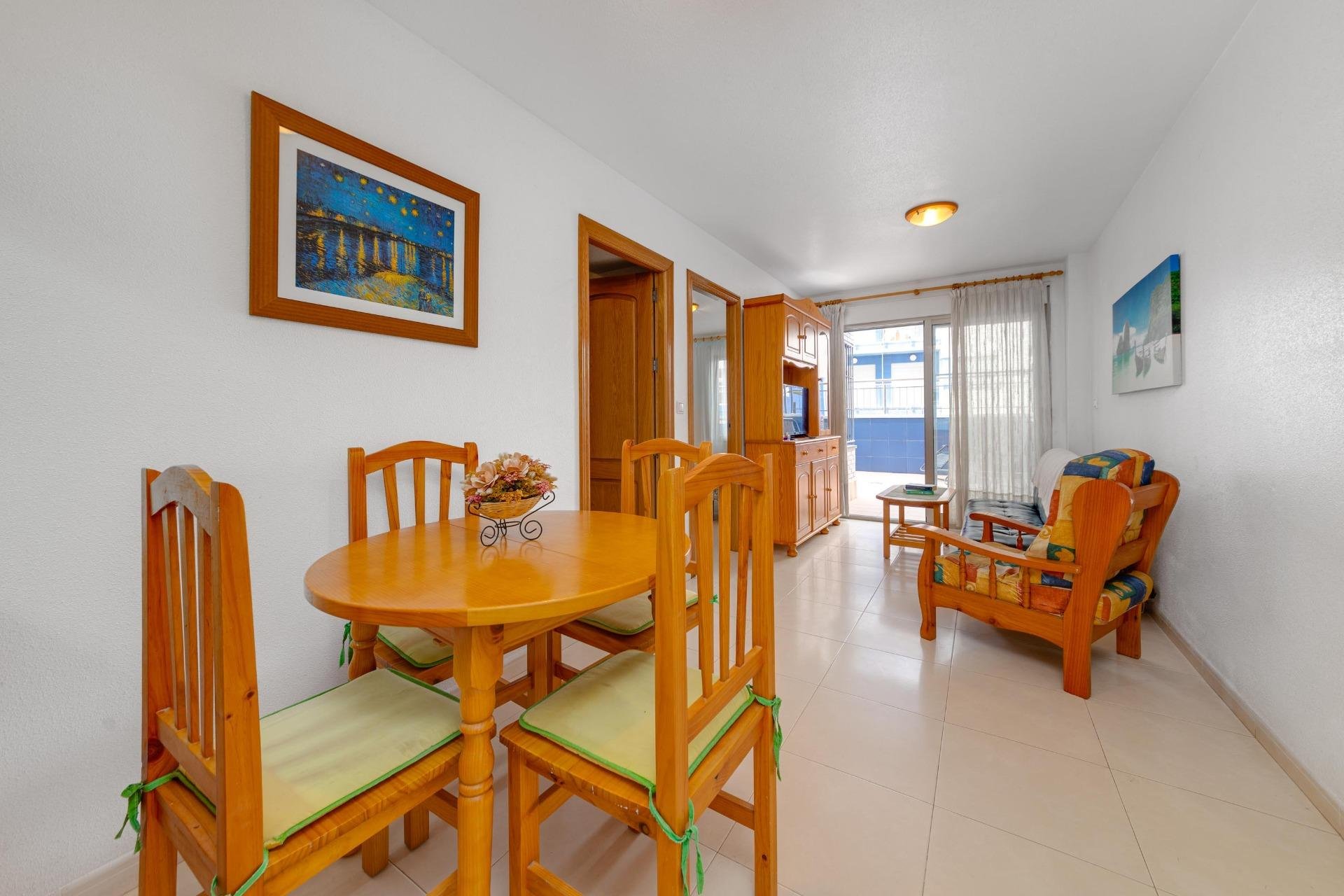 Resale - Apartamento - Torrevieja - Playa de los Locos