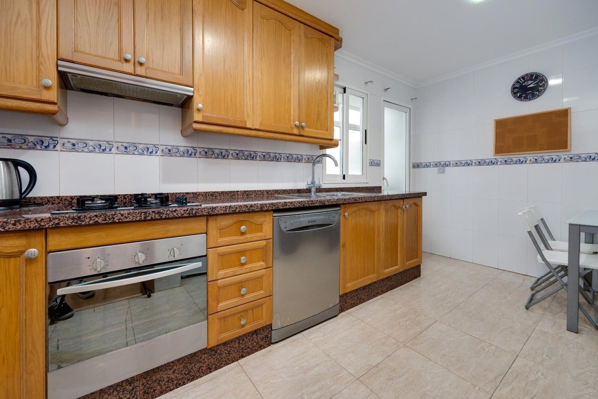 Resale - Apartamento - Torrevieja - Playa de los Locos