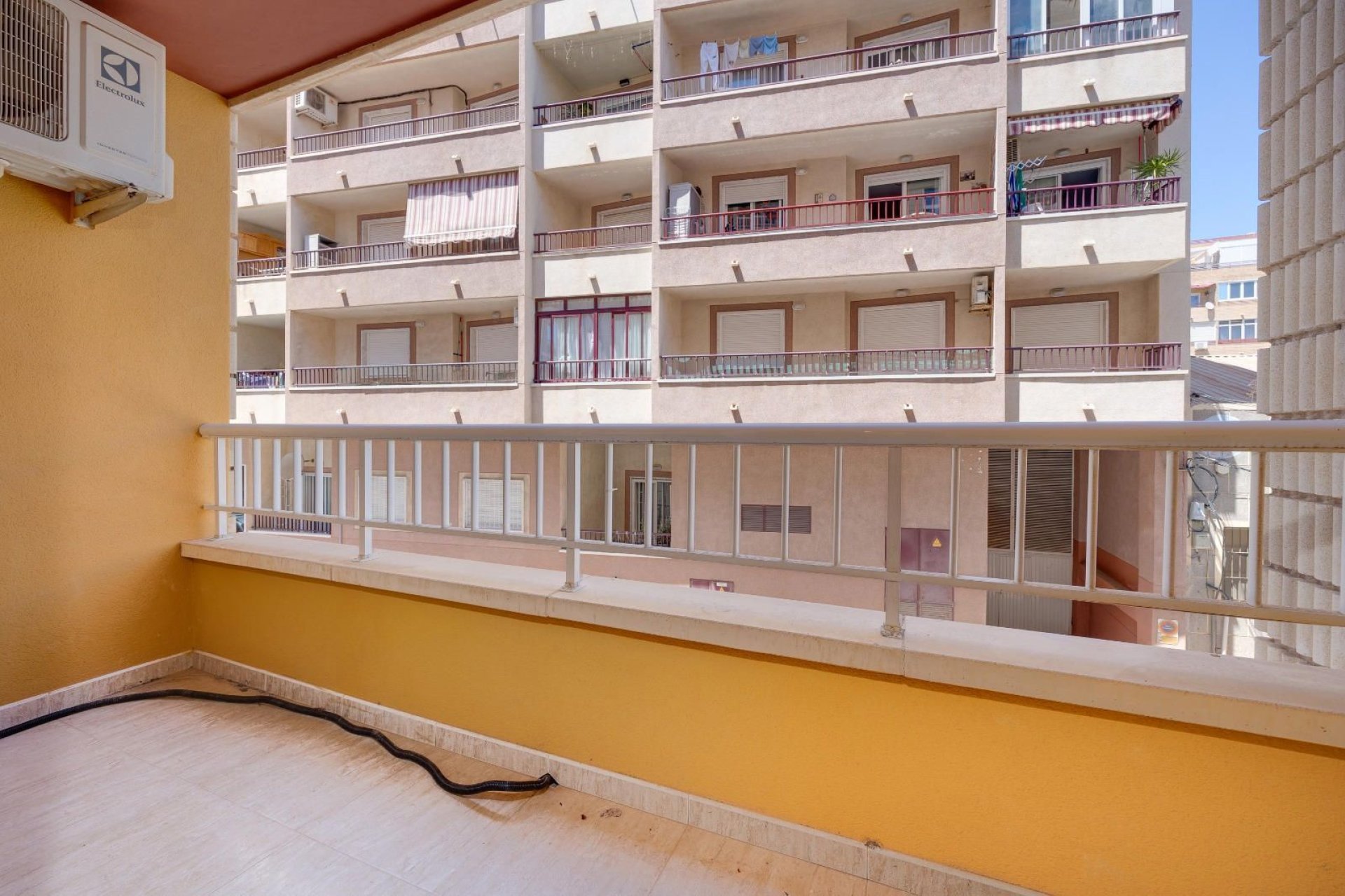 Resale - Apartamento - Torrevieja - Playa de los Locos