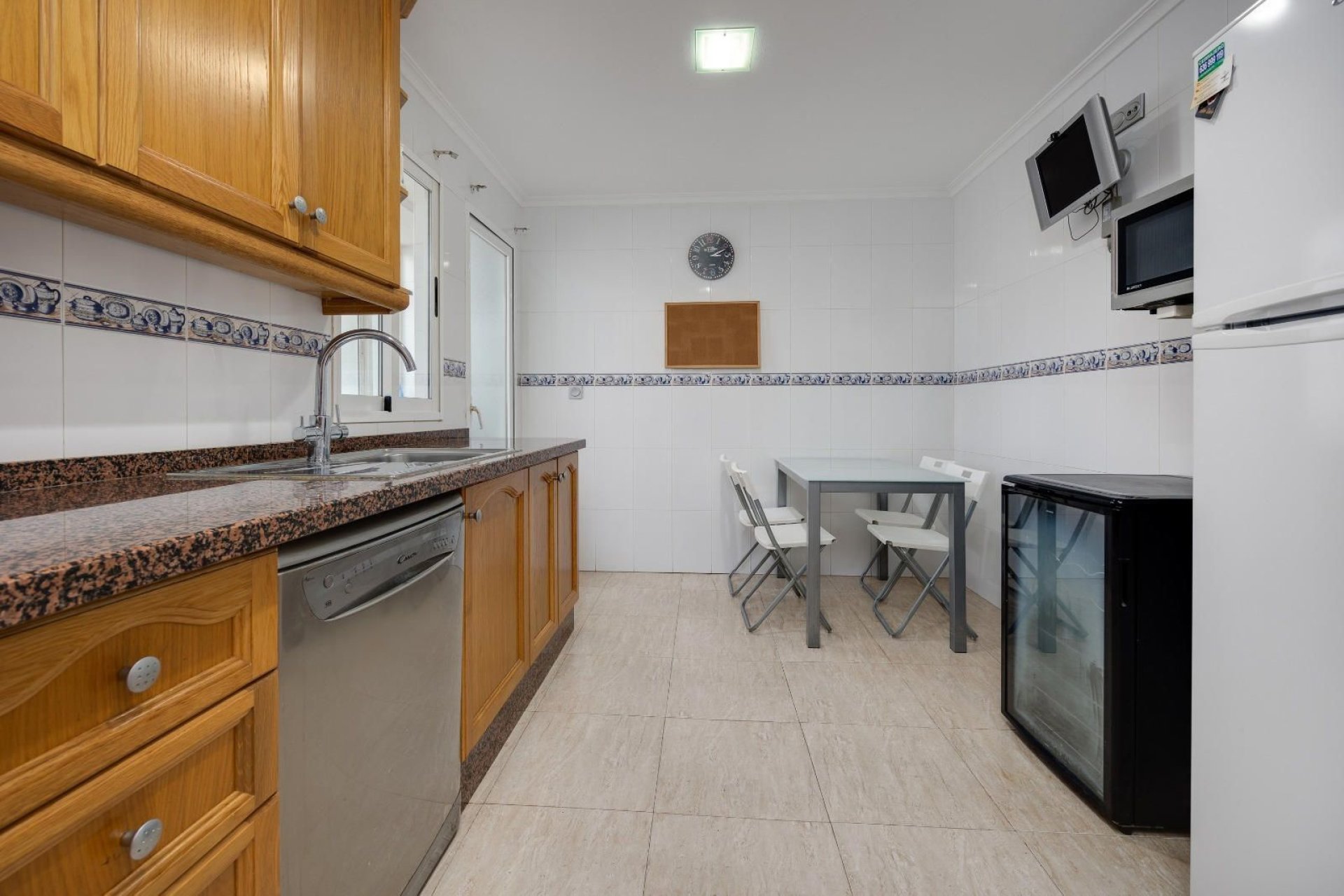 Resale - Apartamento - Torrevieja - Playa de los Locos