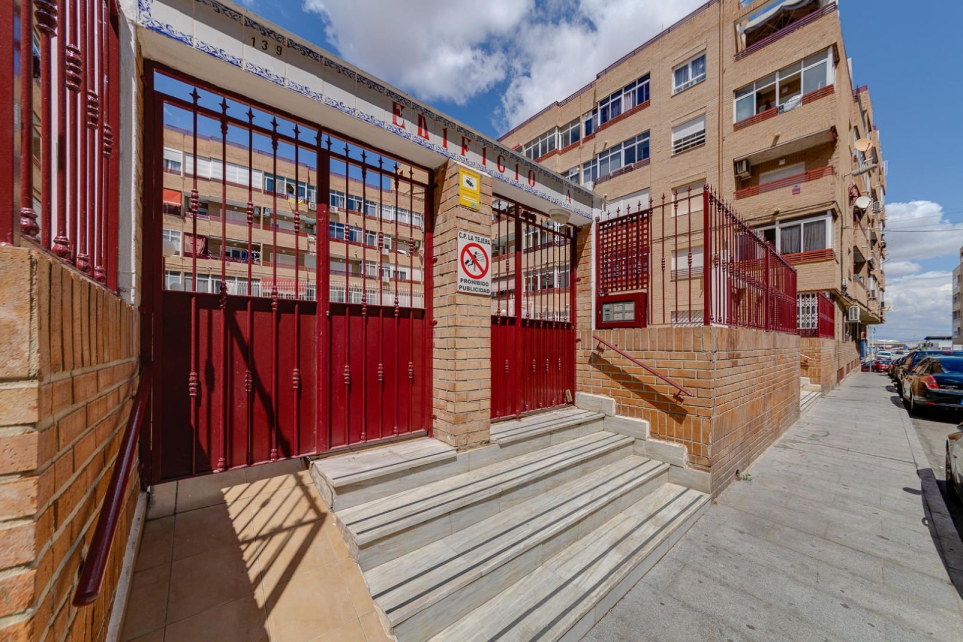 Resale - Apartamento - Torrevieja - Playa de los Locos