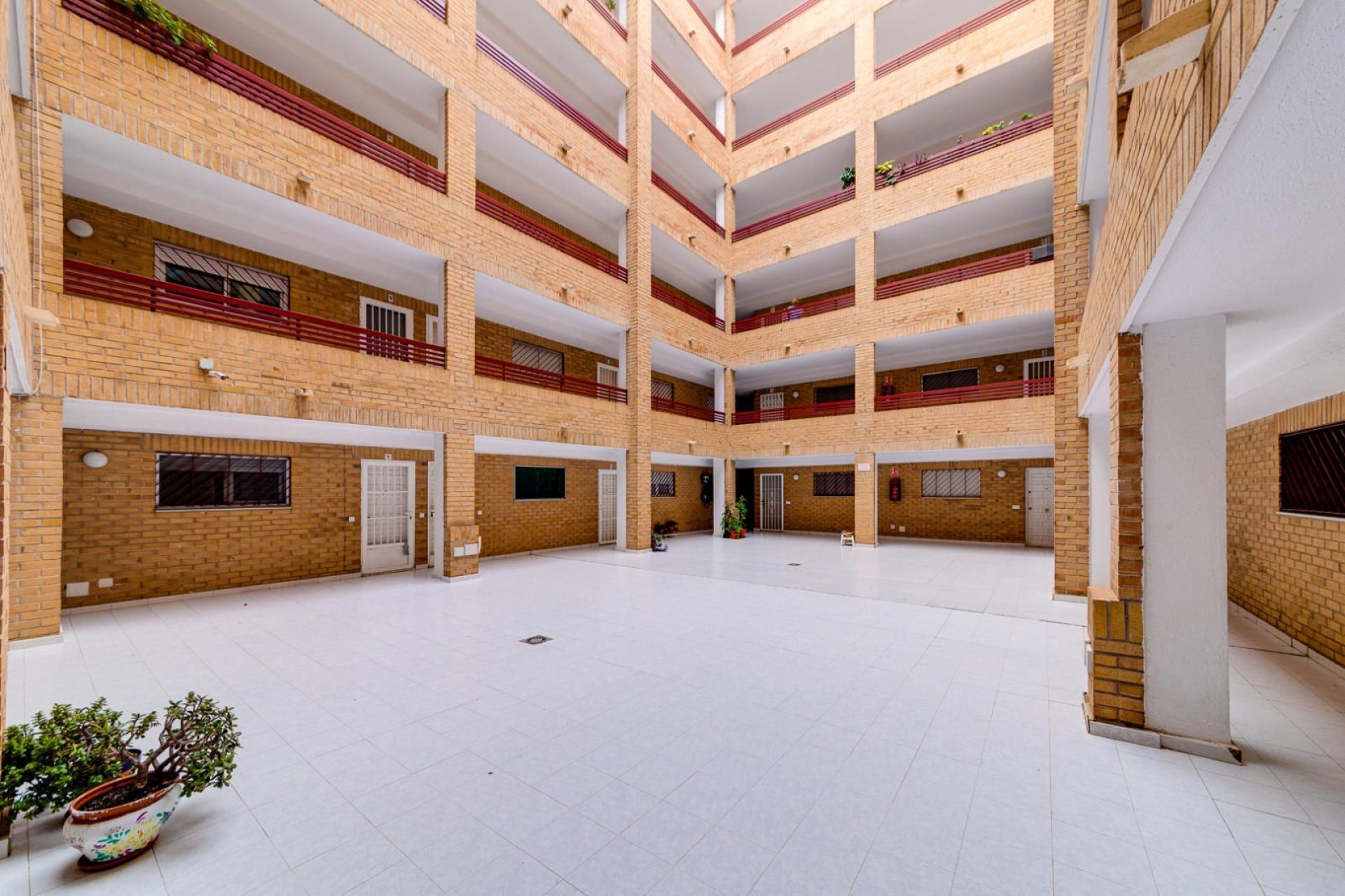 Resale - Apartamento - Torrevieja - Playa de los Locos