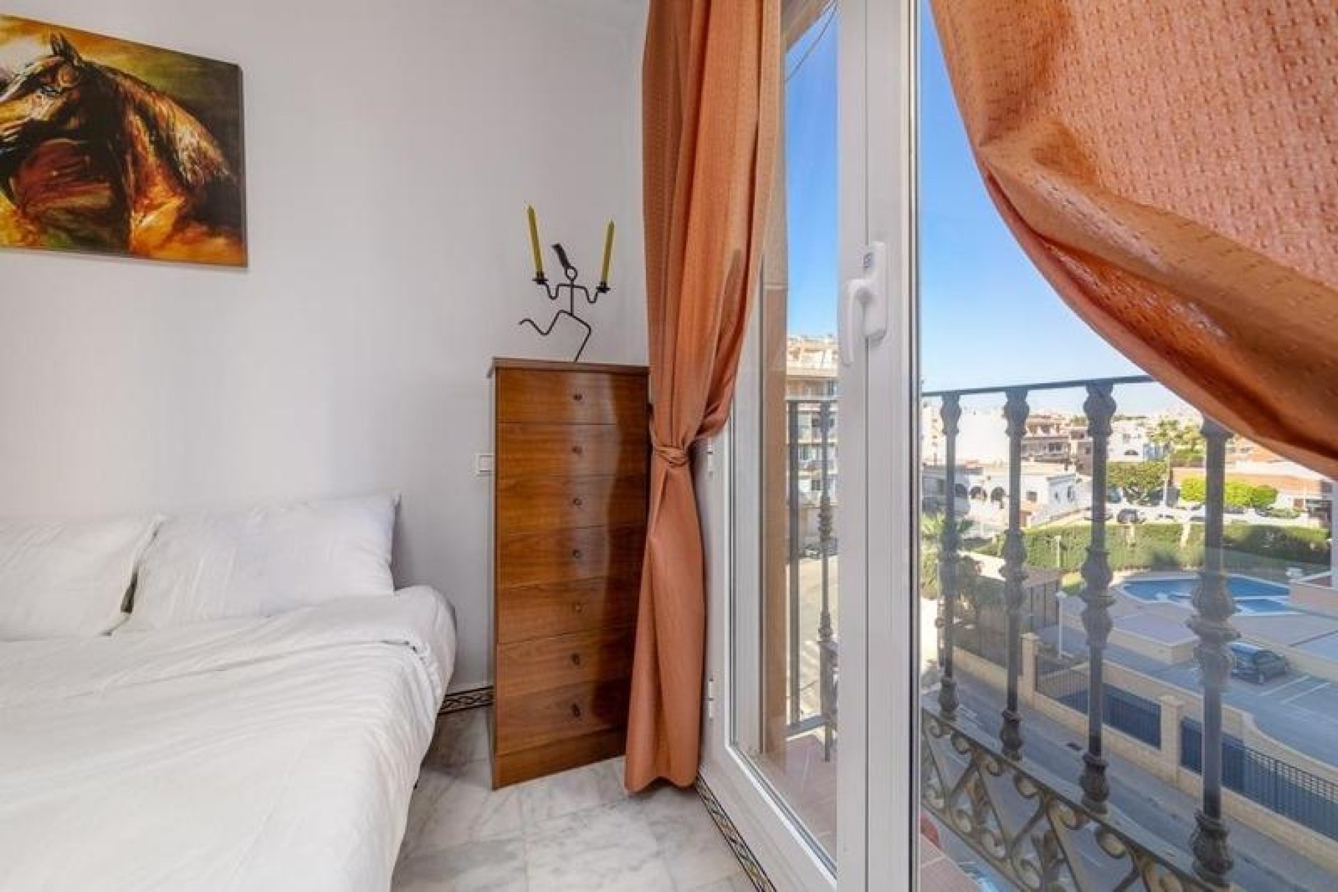 Resale - Apartamento - Torrevieja - Playa de los Locos