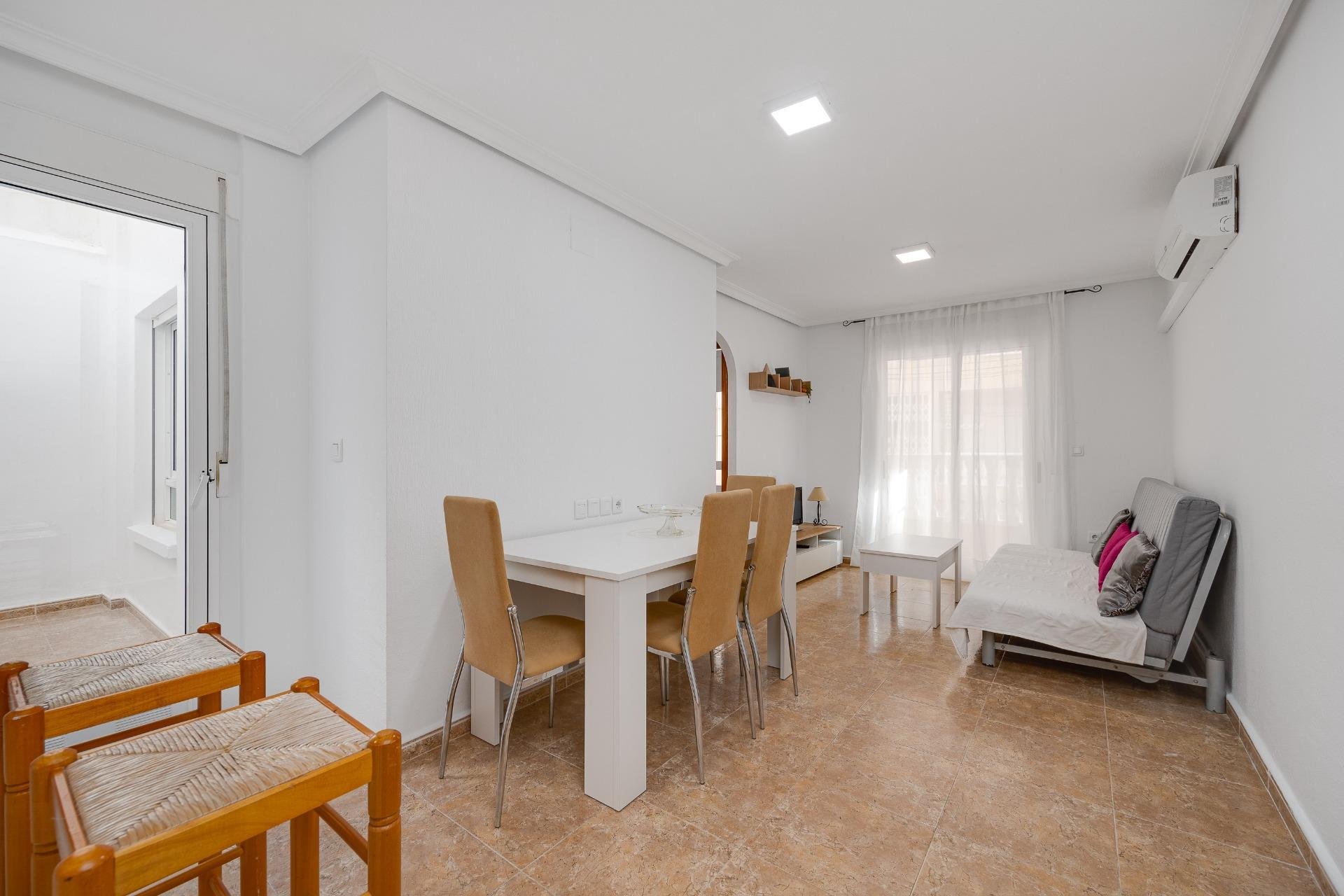 Resale - Apartamento - Torrevieja - Playa de los Locos