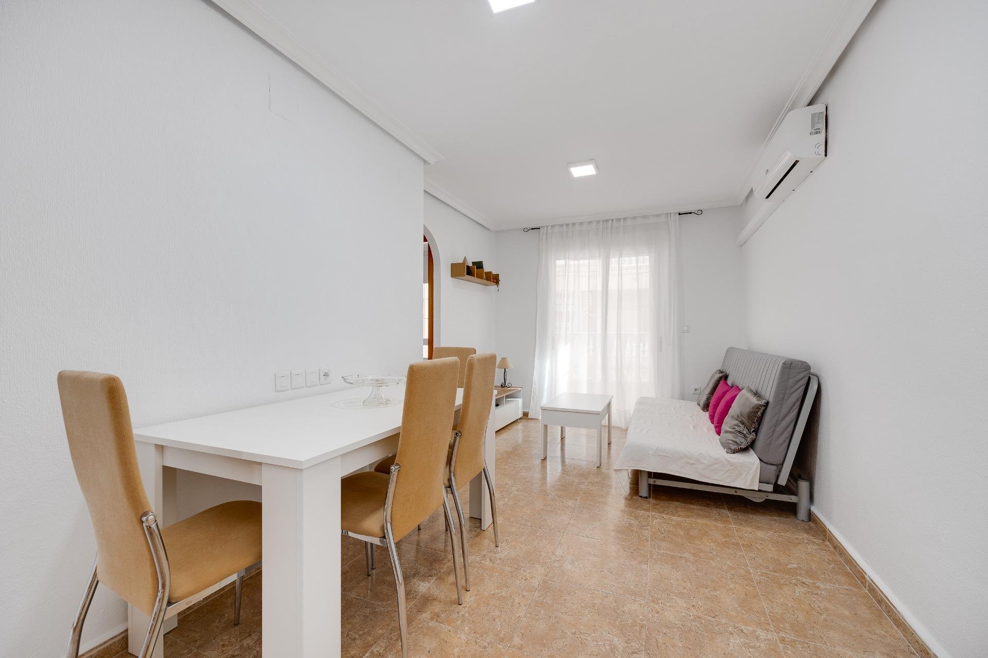 Resale - Apartamento - Torrevieja - Playa de los Locos