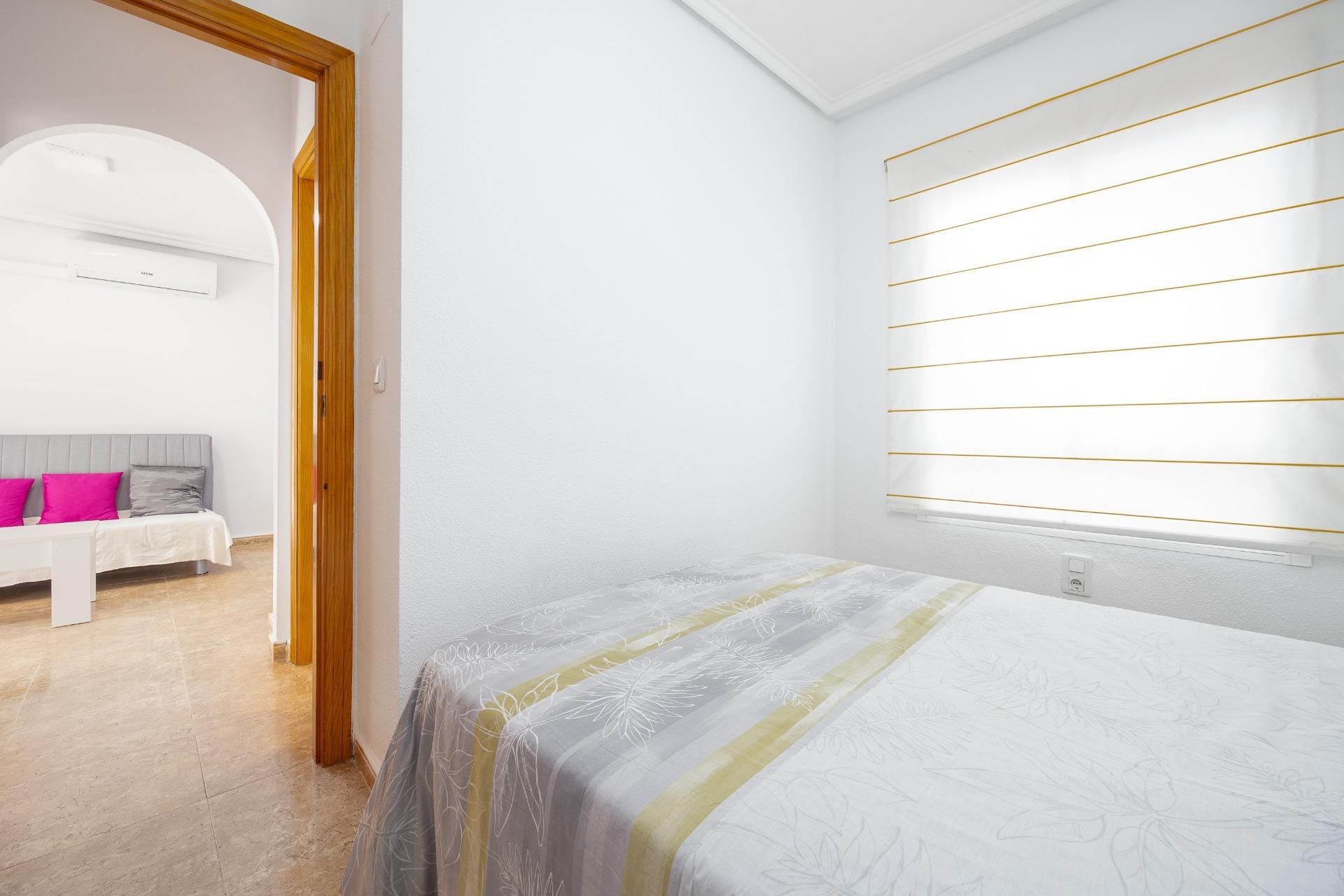 Resale - Apartamento - Torrevieja - Playa de los Locos