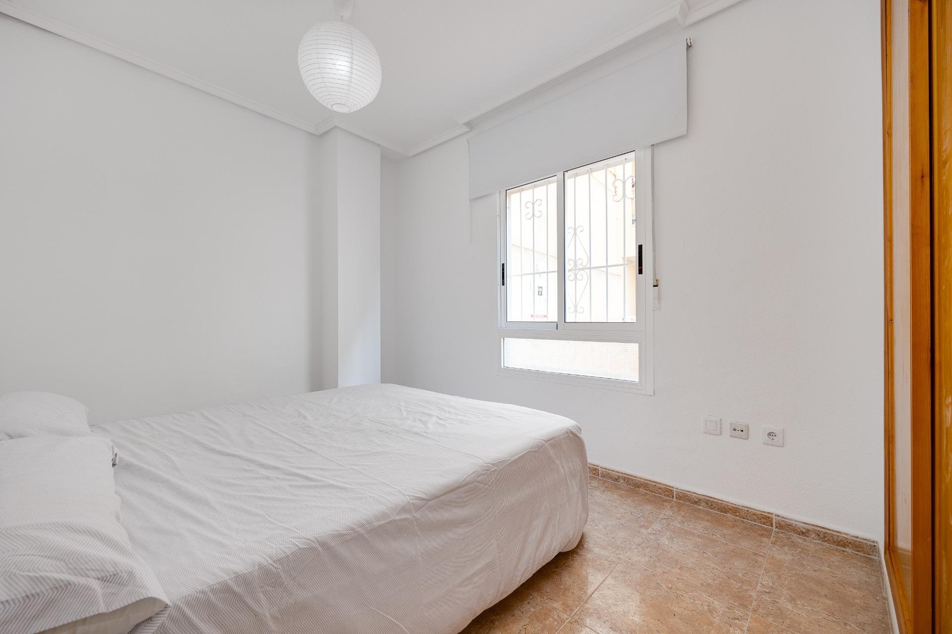 Resale - Apartamento - Torrevieja - Playa de los Locos