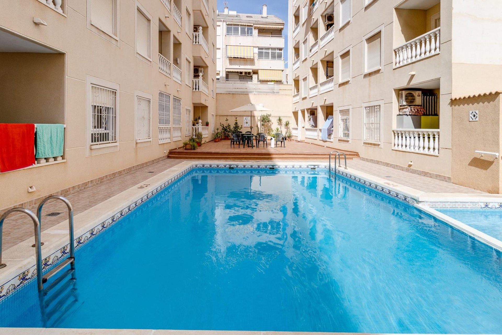 Resale - Apartamento - Torrevieja - Playa de los Locos