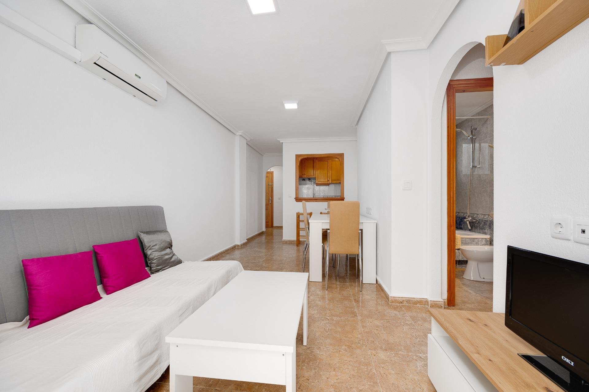 Resale - Apartamento - Torrevieja - Playa de los Locos