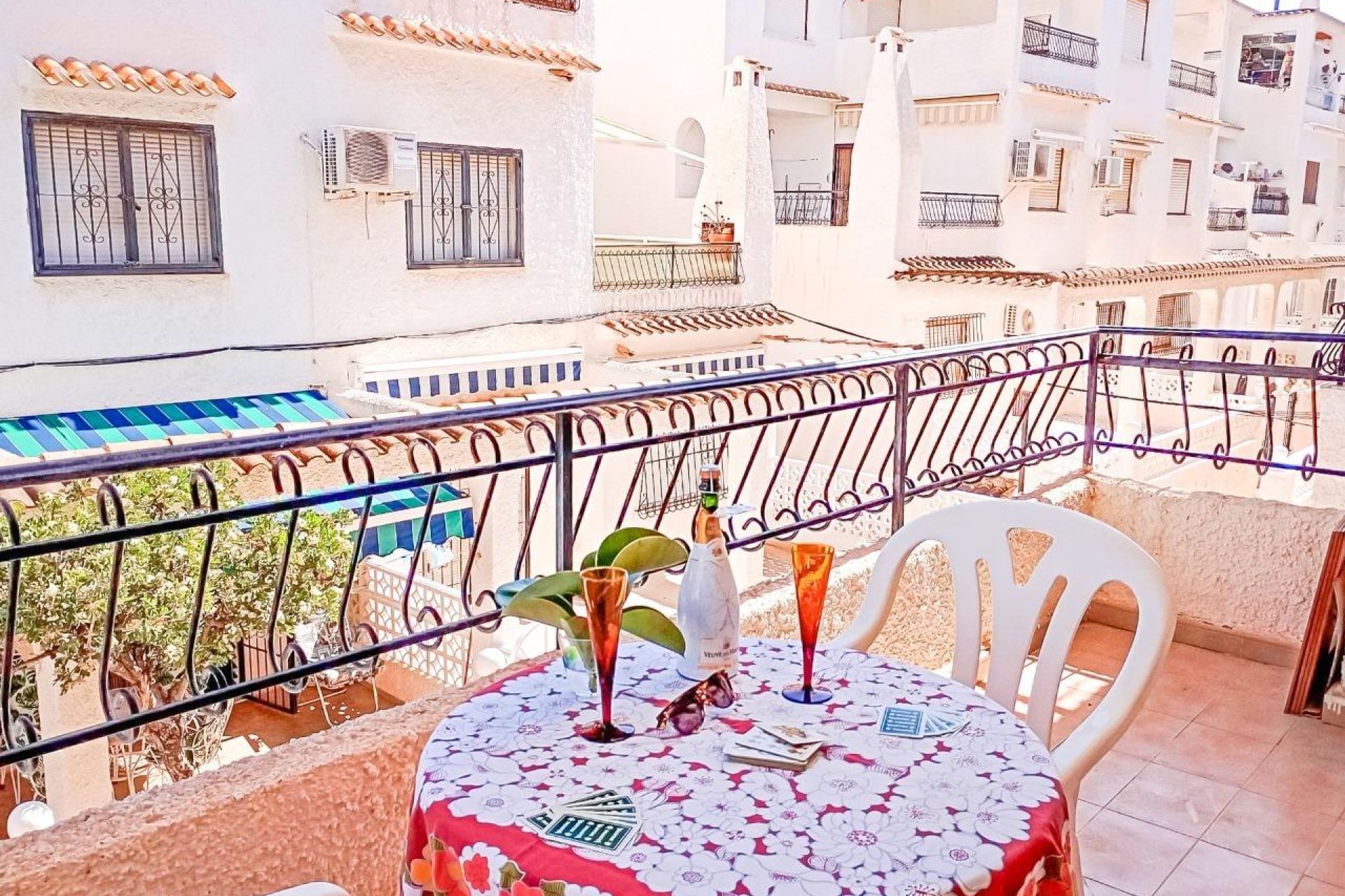 Resale - Apartamento - Torrevieja - Playa de los Naufragos