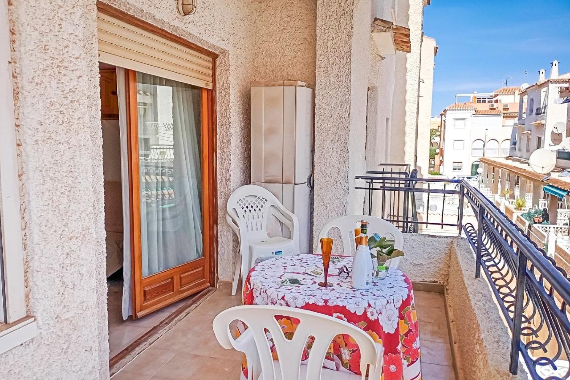 Resale - Apartamento - Torrevieja - Playa de los Naufragos