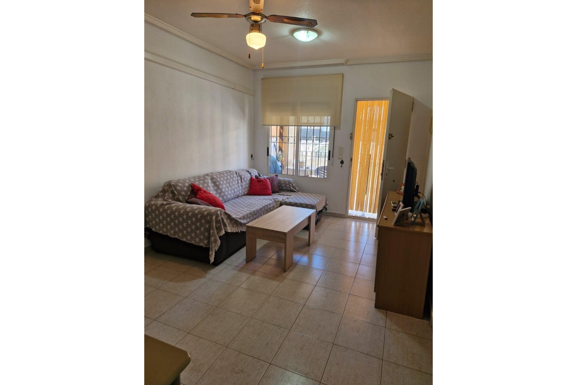 Resale - Apartamento - Torrevieja - Playa de los Naufragos