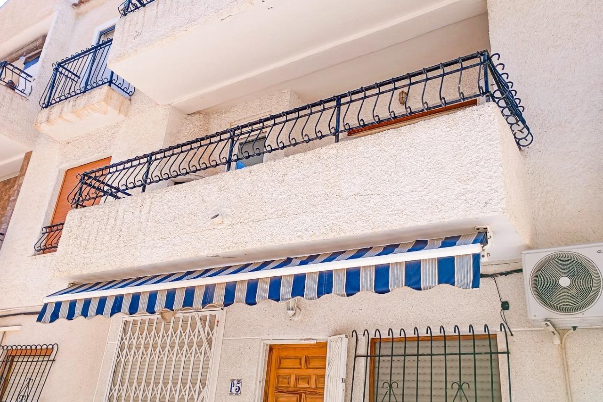 Resale - Apartamento - Torrevieja - Playa de los Naufragos