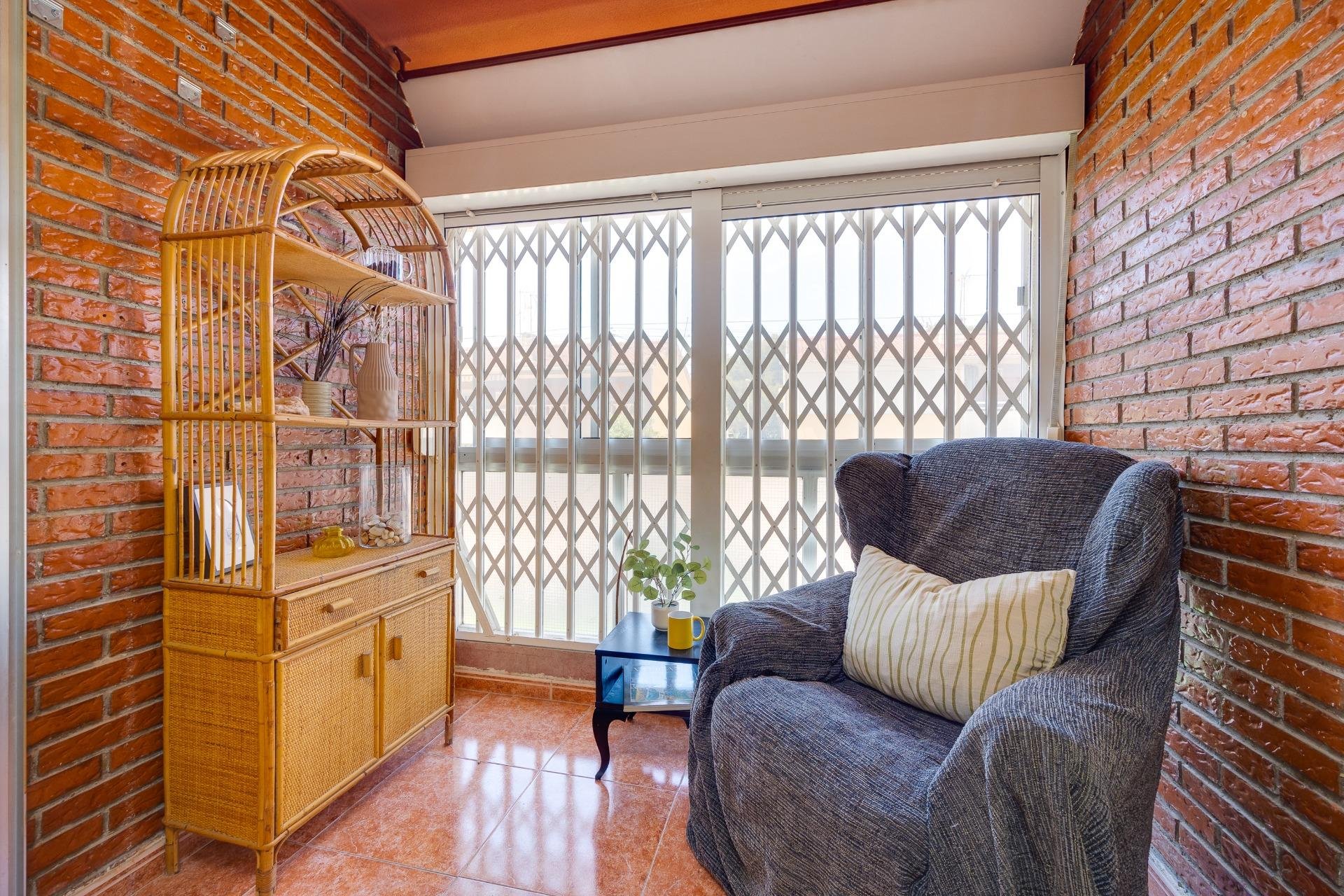 Resale - Apartamento - Torrevieja - Playa de los Naufragos