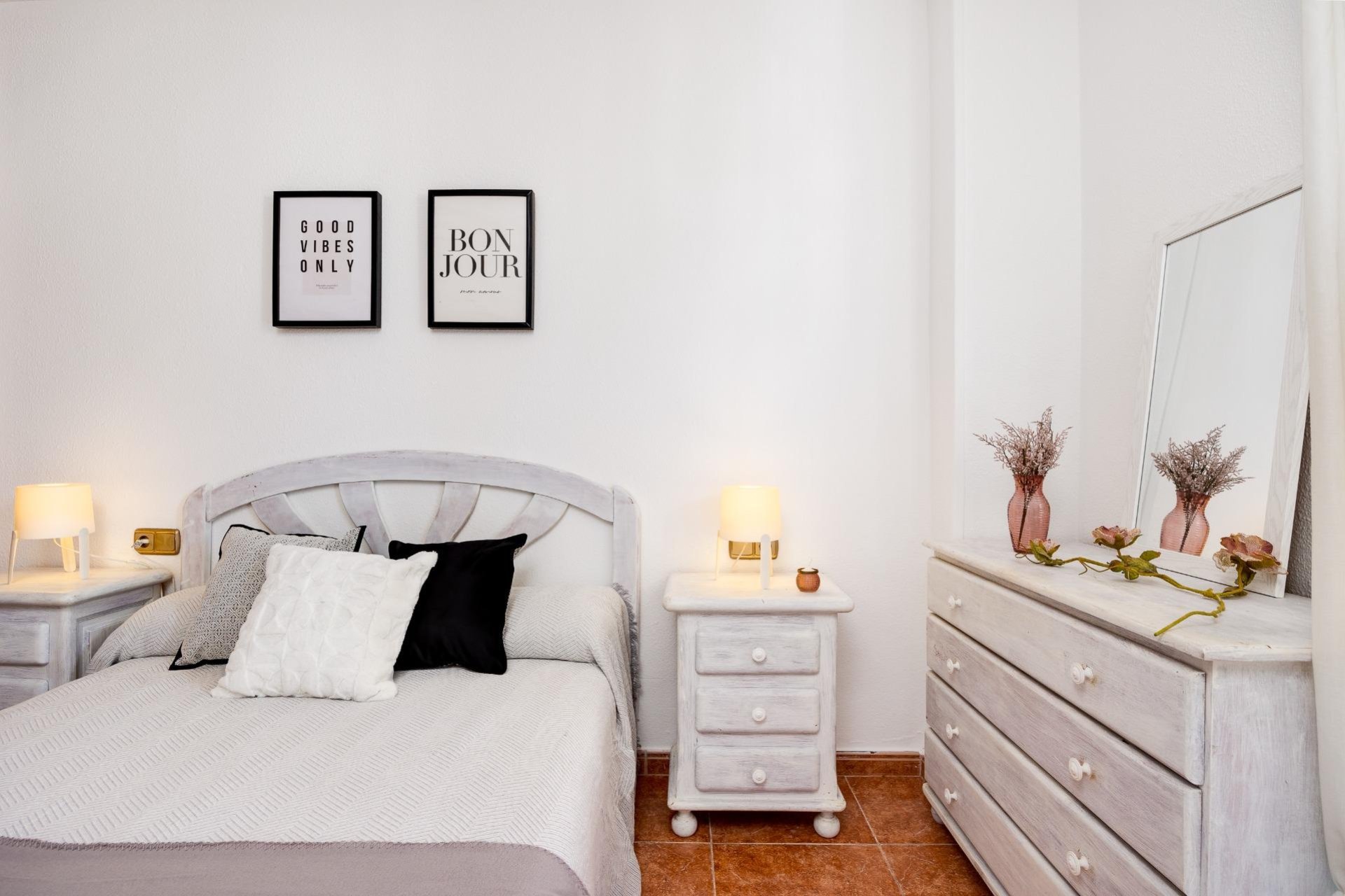 Resale - Apartamento - Torrevieja - Playa de los Naufragos