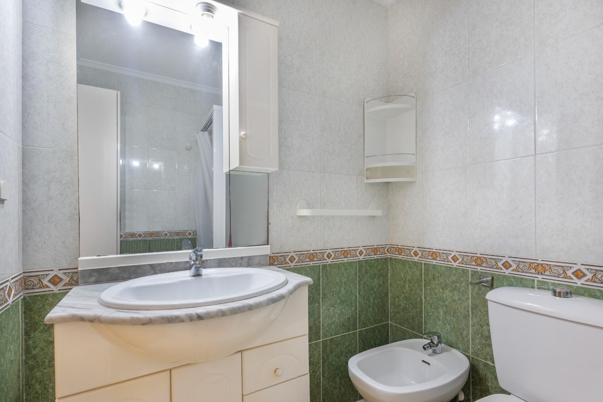 Resale - Apartamento - Torrevieja - Playa del Cura