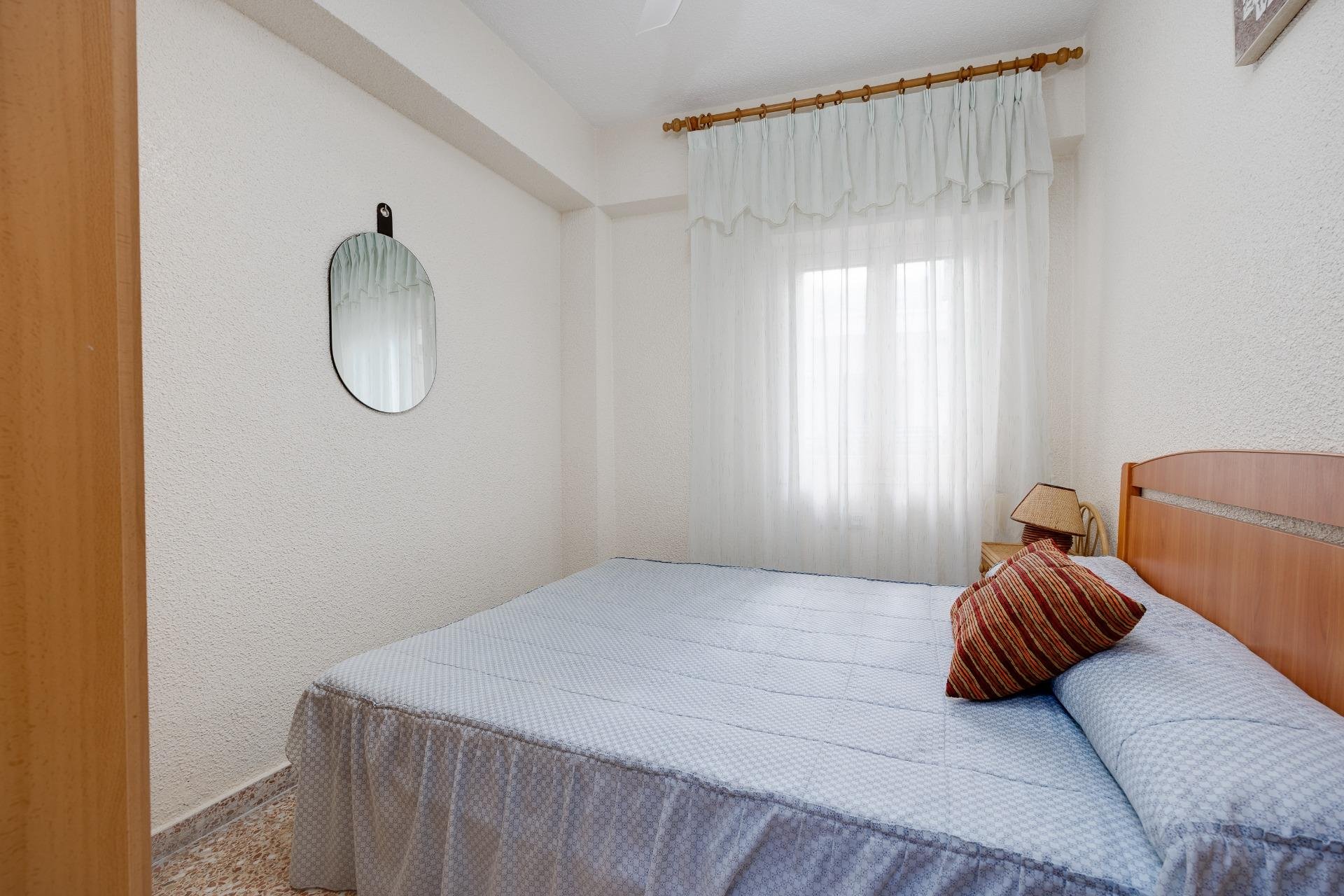 Resale - Apartamento - Torrevieja - Playa del Cura