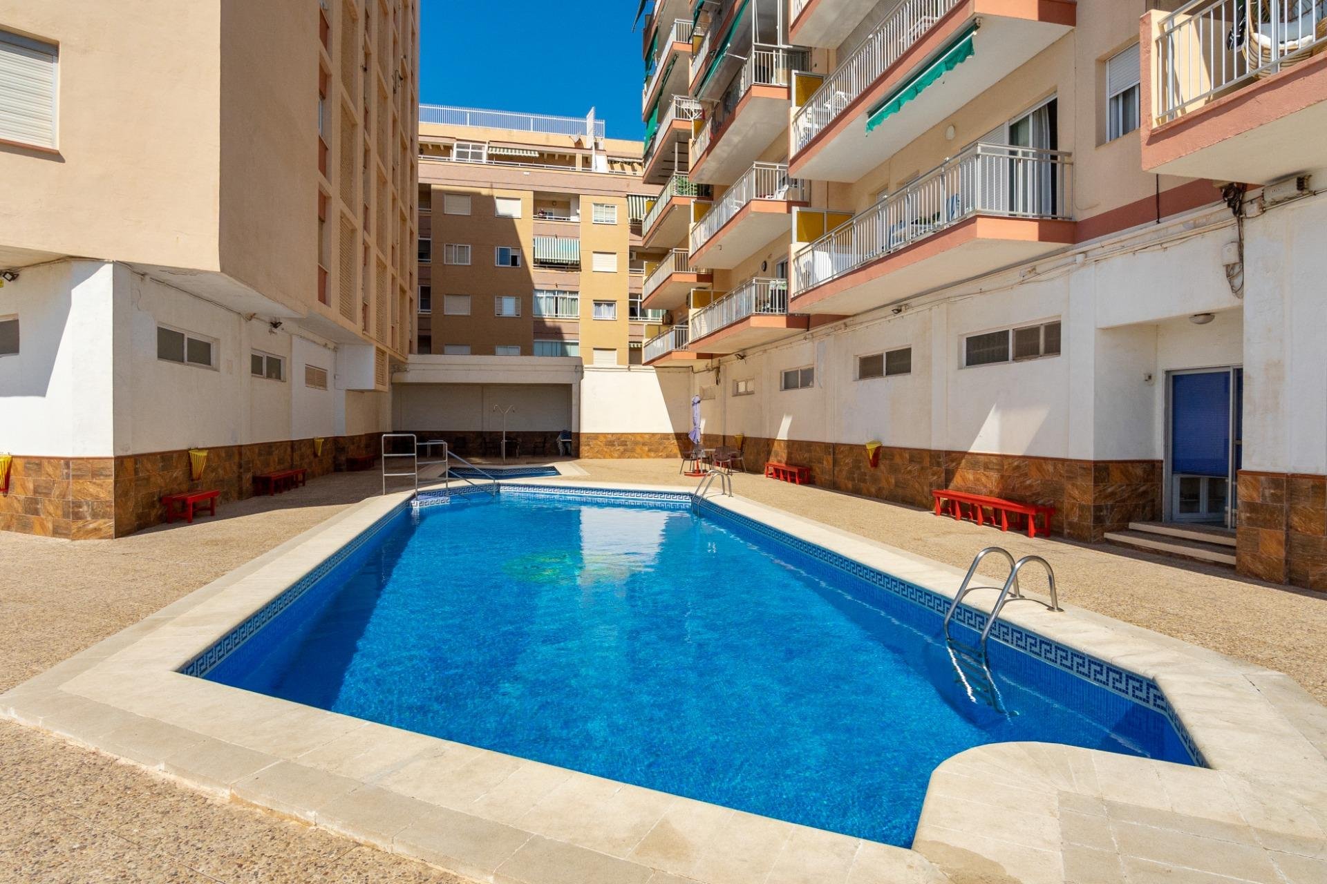 Resale - Apartamento - Torrevieja - Playa del Cura