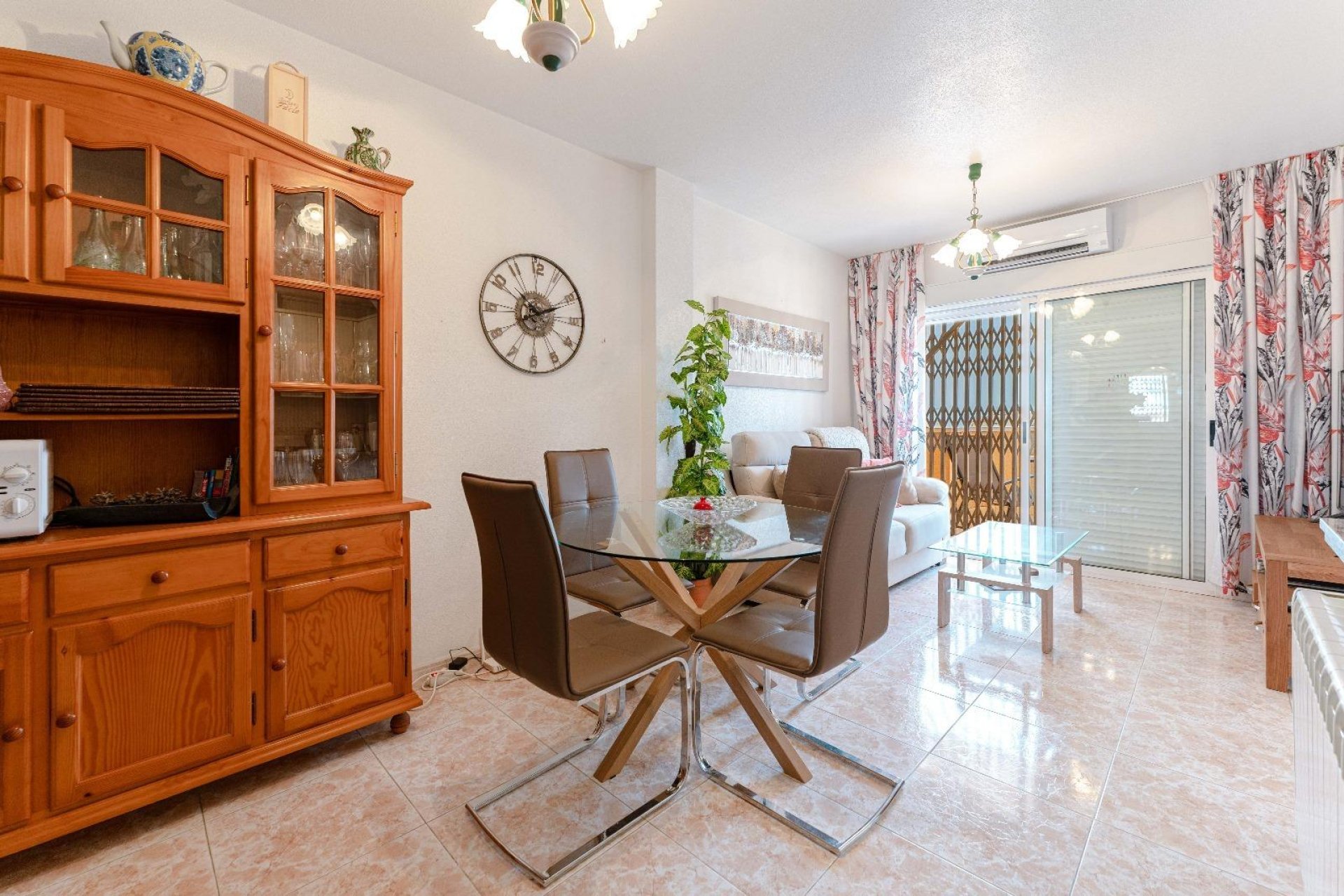 Resale - Apartamento - Torrevieja - Playa del Cura