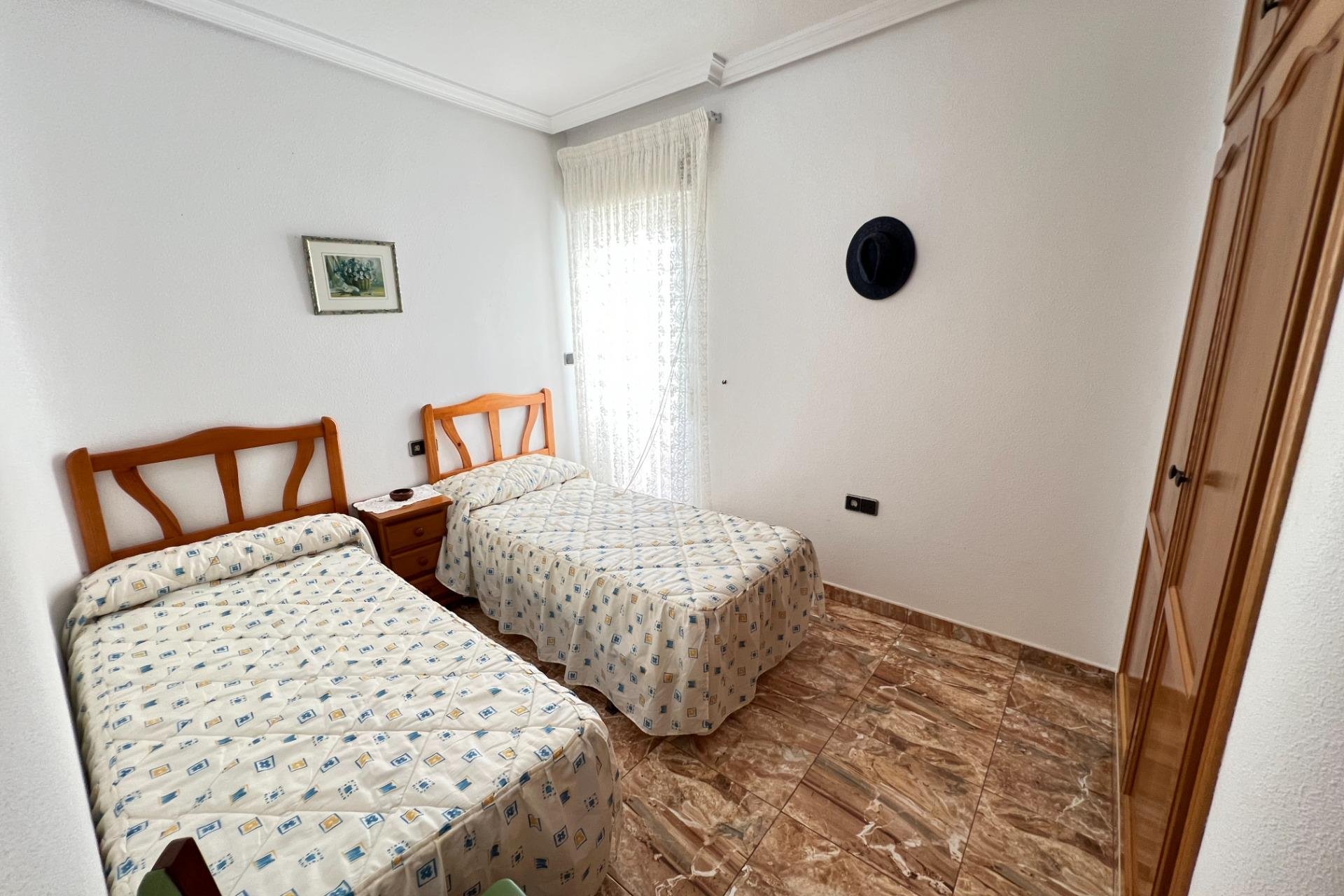 Resale - Apartamento - Torrevieja - Playa del Cura