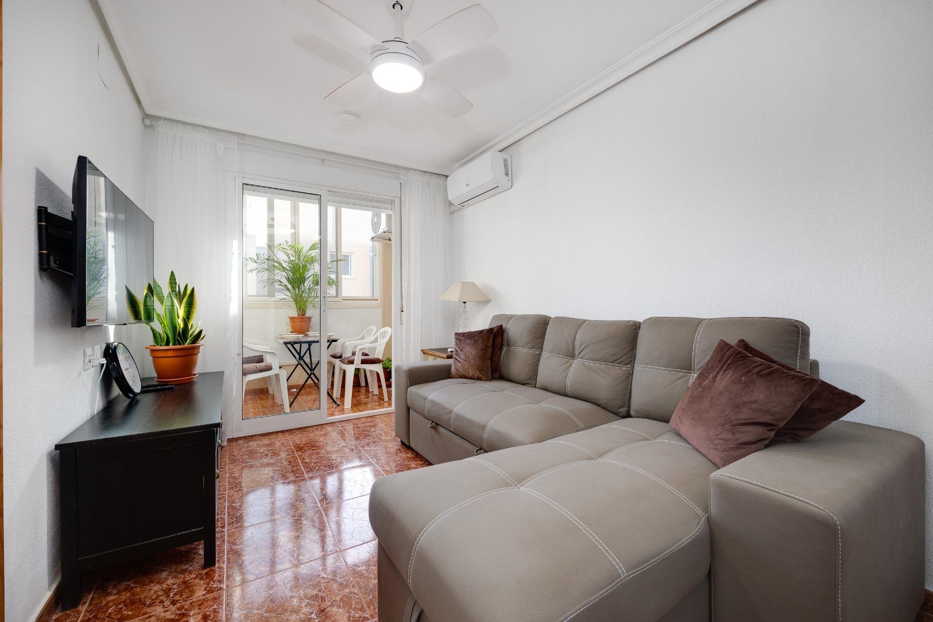 Resale - Apartamento - Torrevieja - Playa del Cura