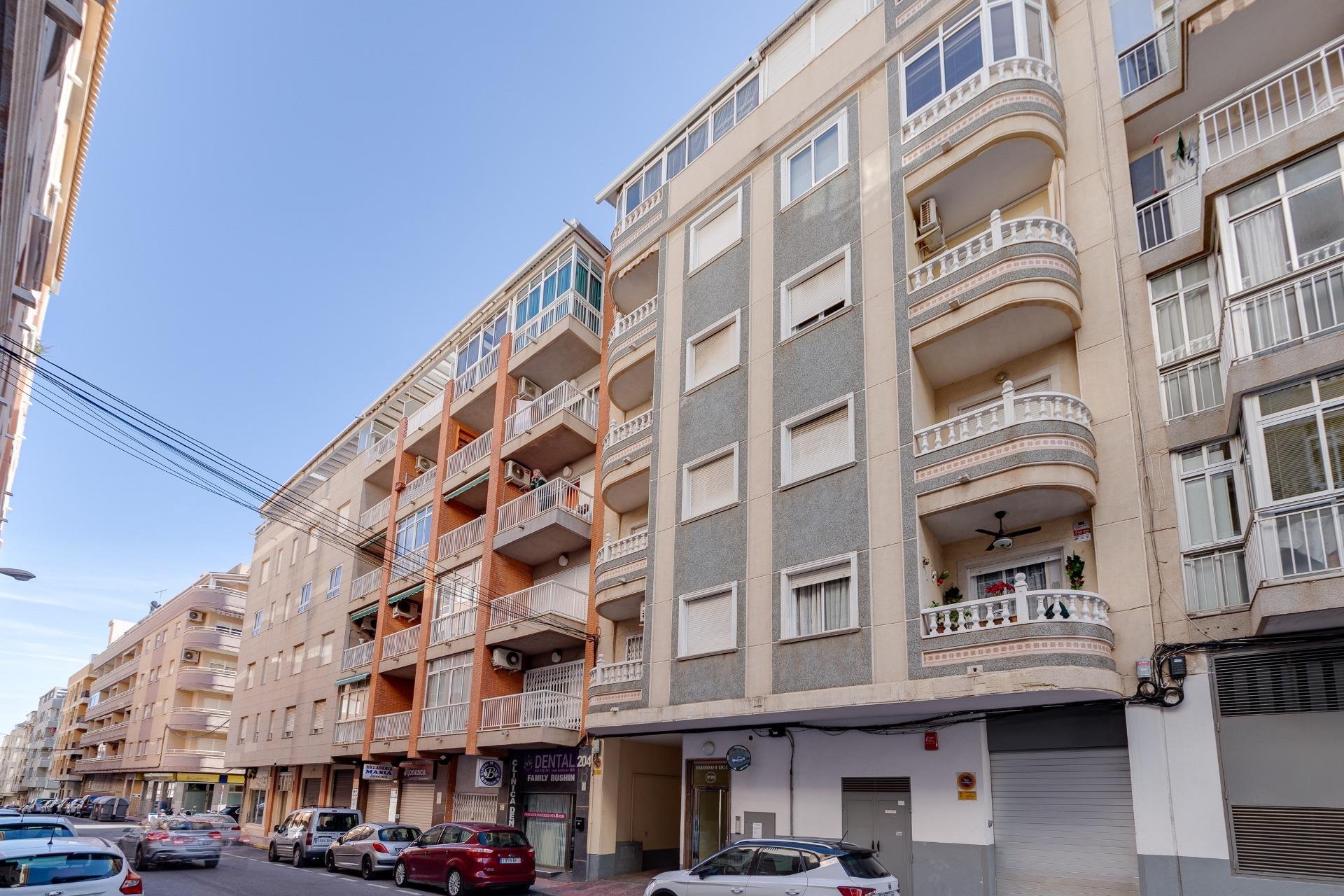 Resale - Apartamento - Torrevieja - Playa del Cura