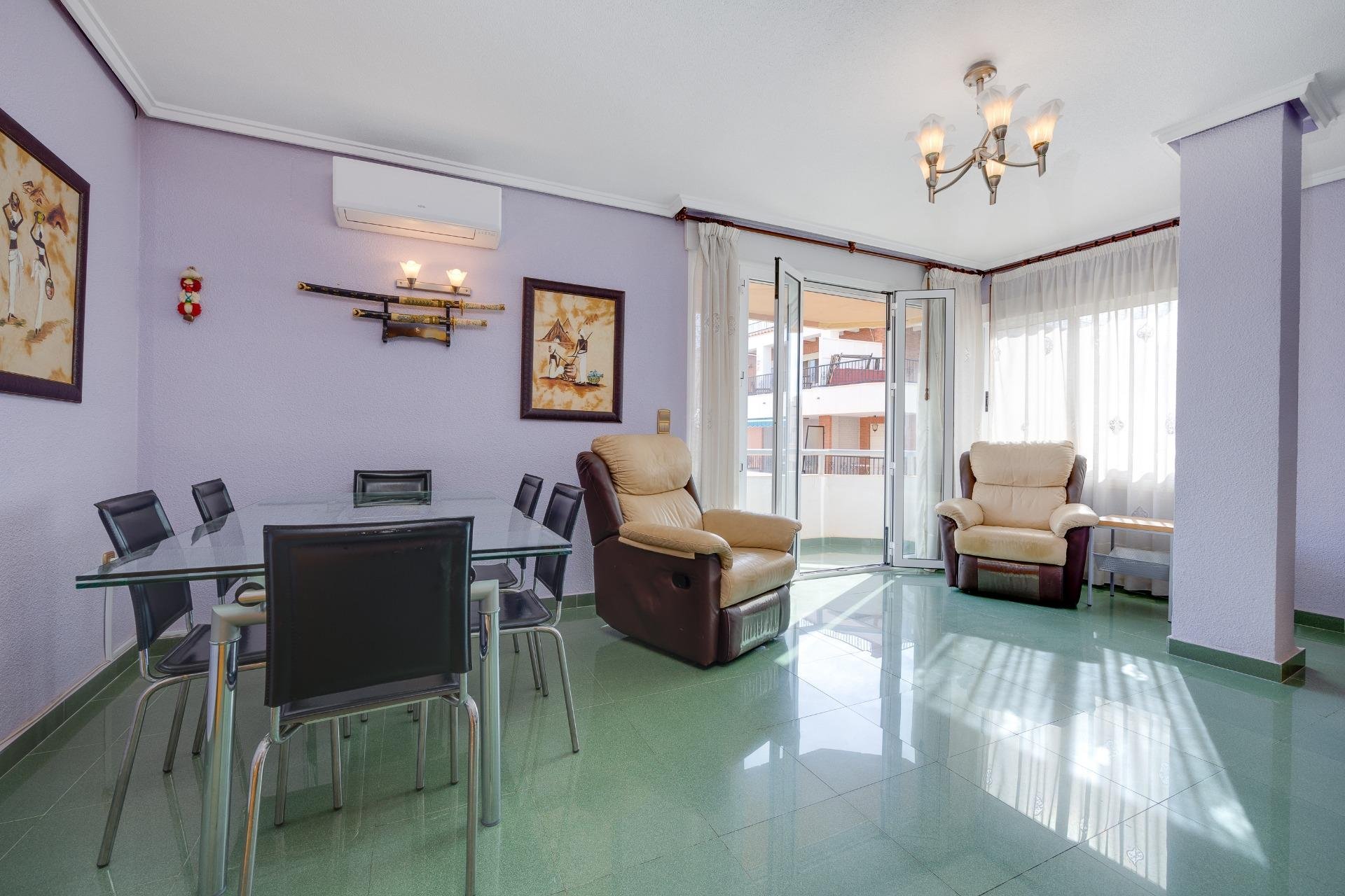 Resale - Apartamento - Torrevieja - Playa del Cura