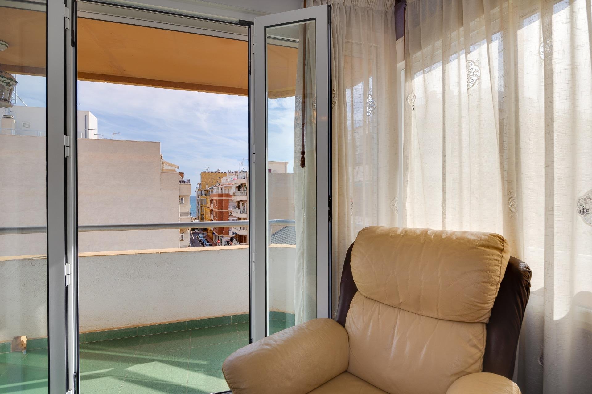 Resale - Apartamento - Torrevieja - Playa del Cura