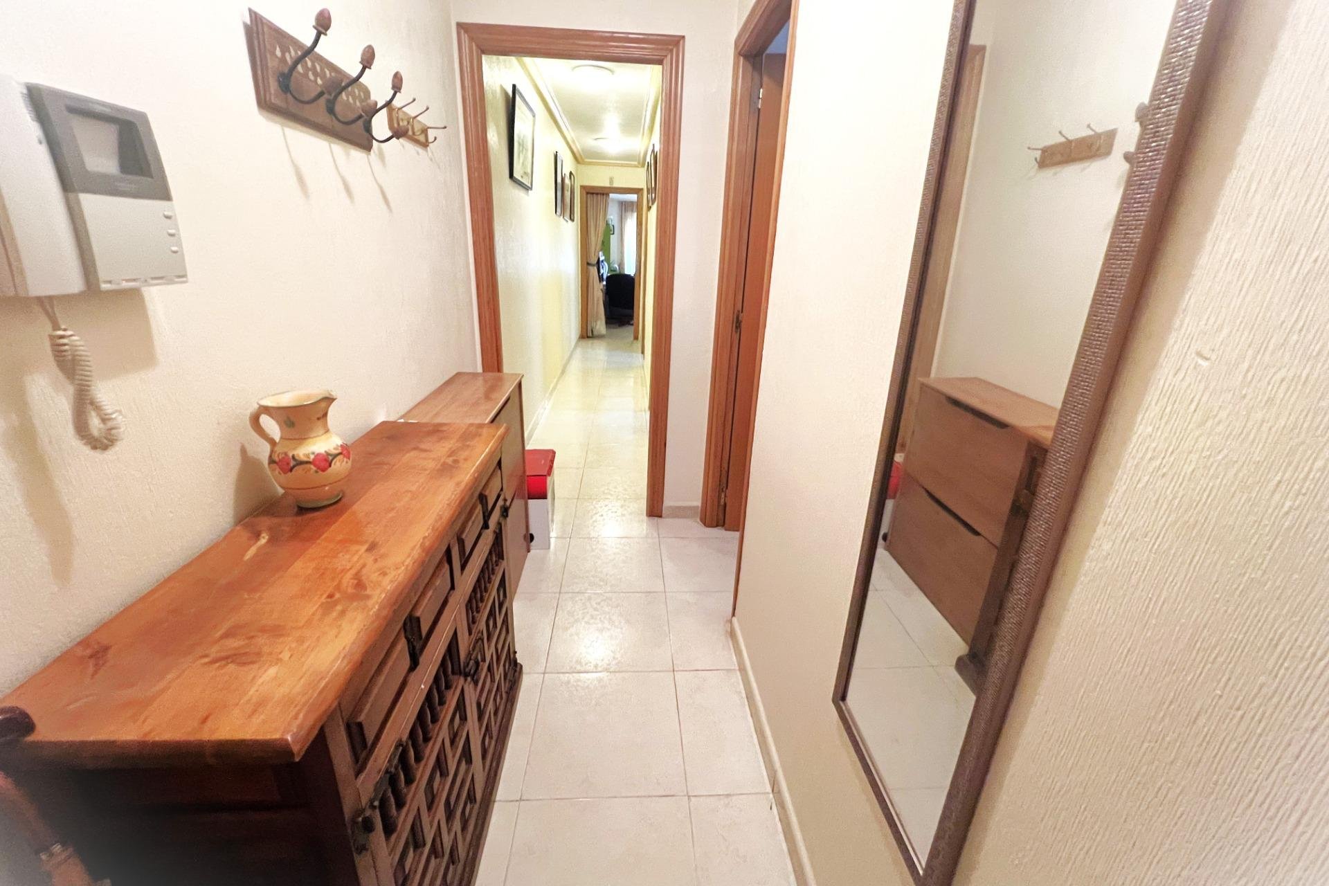 Resale - Apartamento - Torrevieja - Playa del Cura