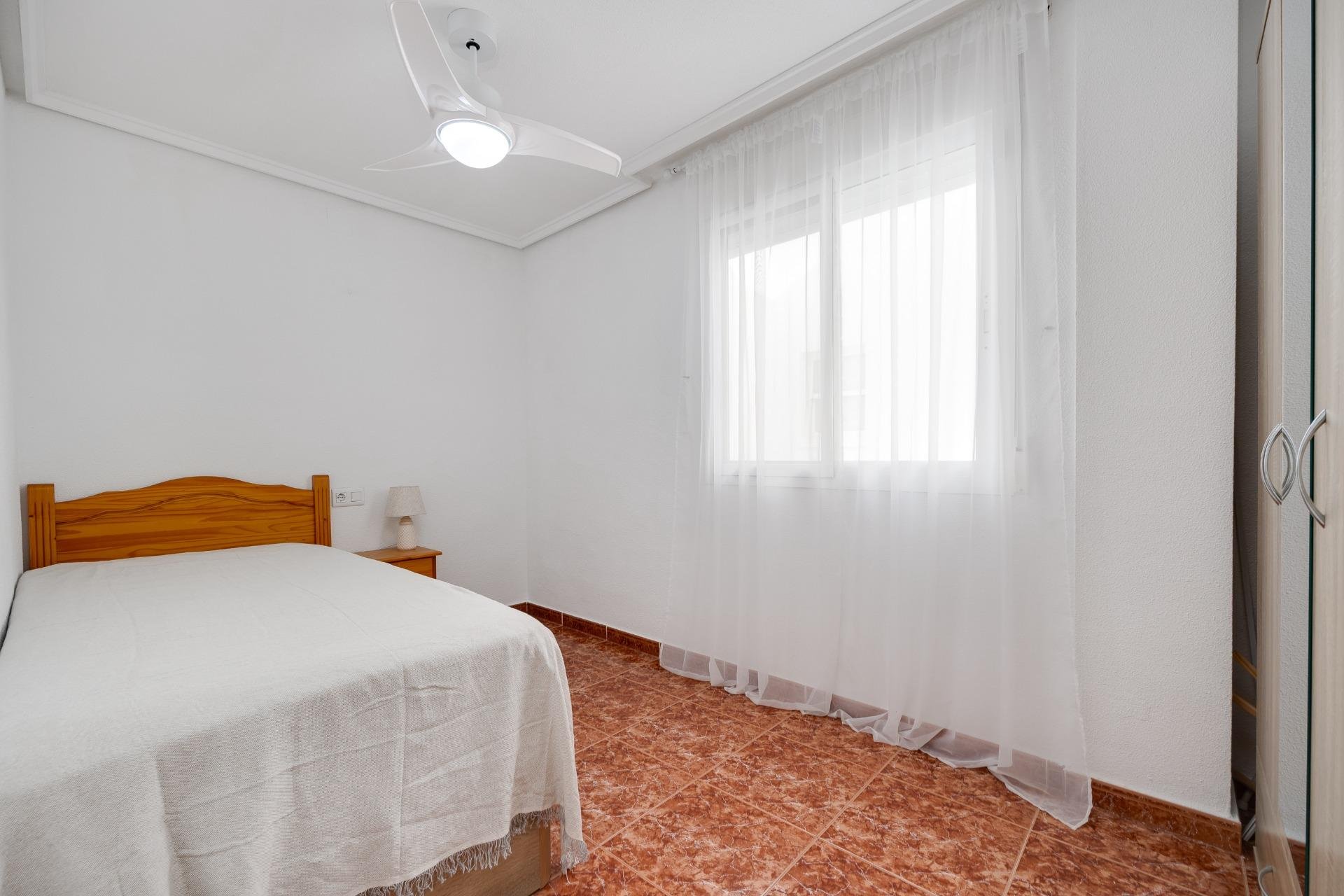 Resale - Apartamento - Torrevieja - Playa del Cura