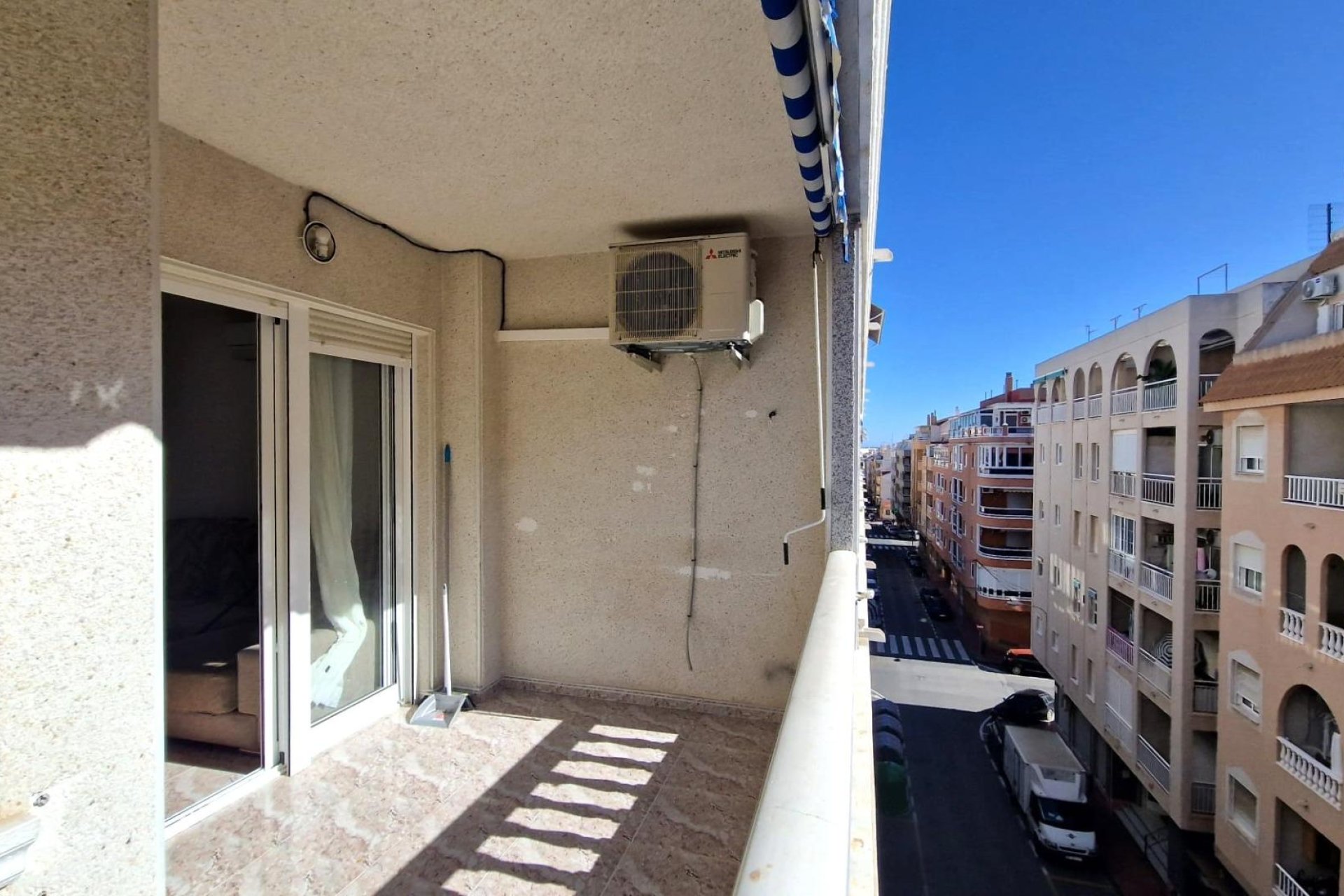 Resale - Apartamento - Torrevieja - Playa del Cura