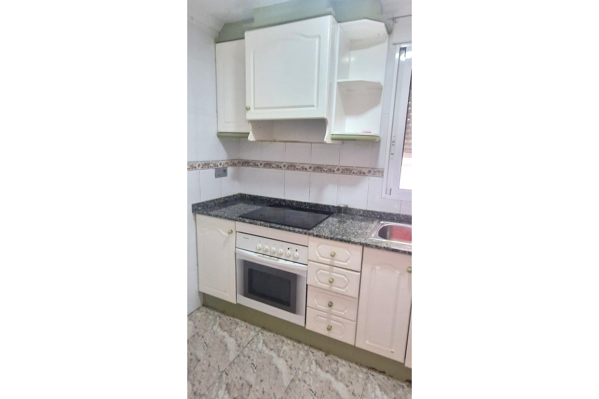 Resale - Apartamento - Torrevieja - Playa del Cura