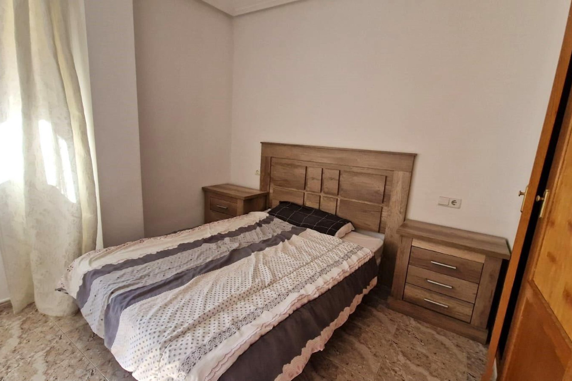 Resale - Apartamento - Torrevieja - Playa del Cura