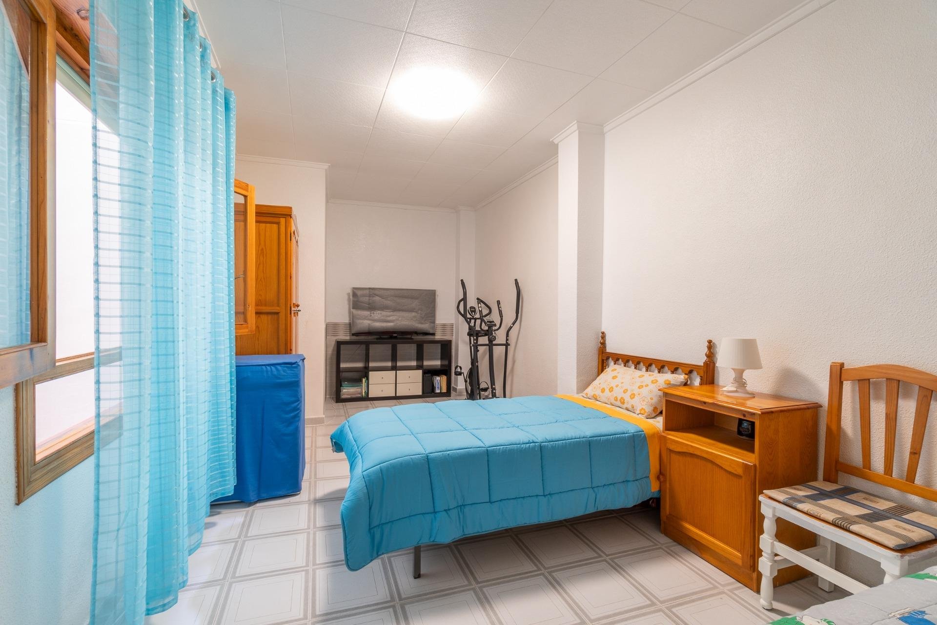 Resale - Apartamento - Torrevieja - Playa del Cura