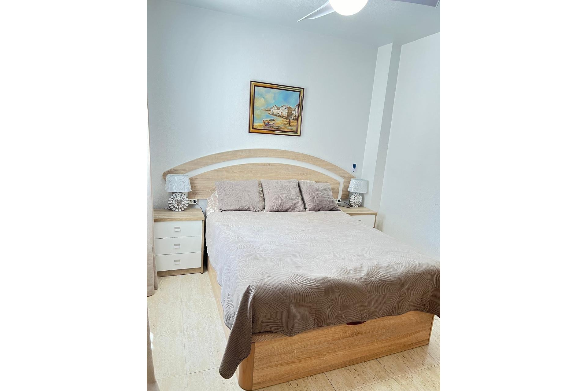 Resale - Apartamento - Torrevieja - Playa del Cura