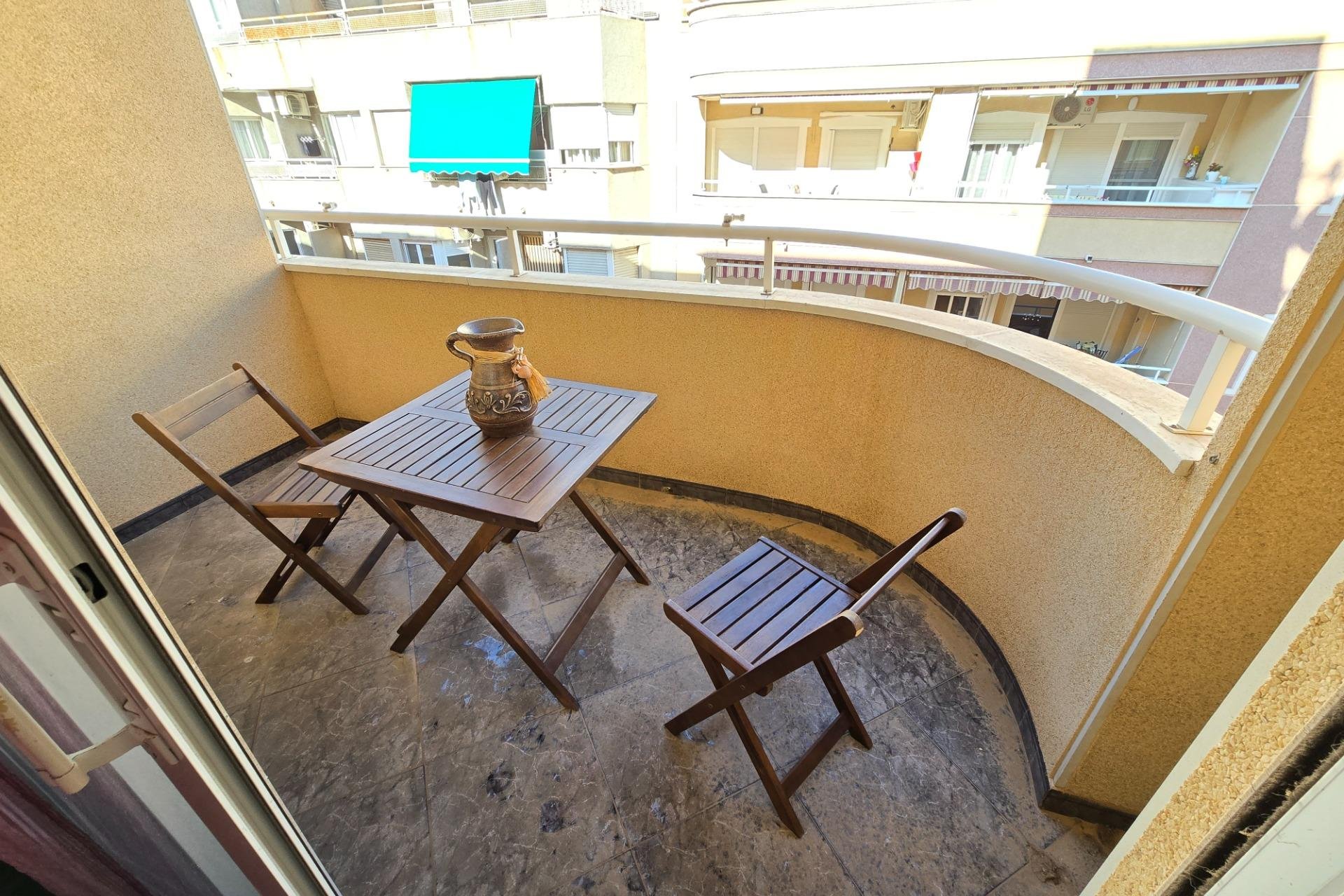 Resale - Apartamento - Torrevieja - Playa del Cura