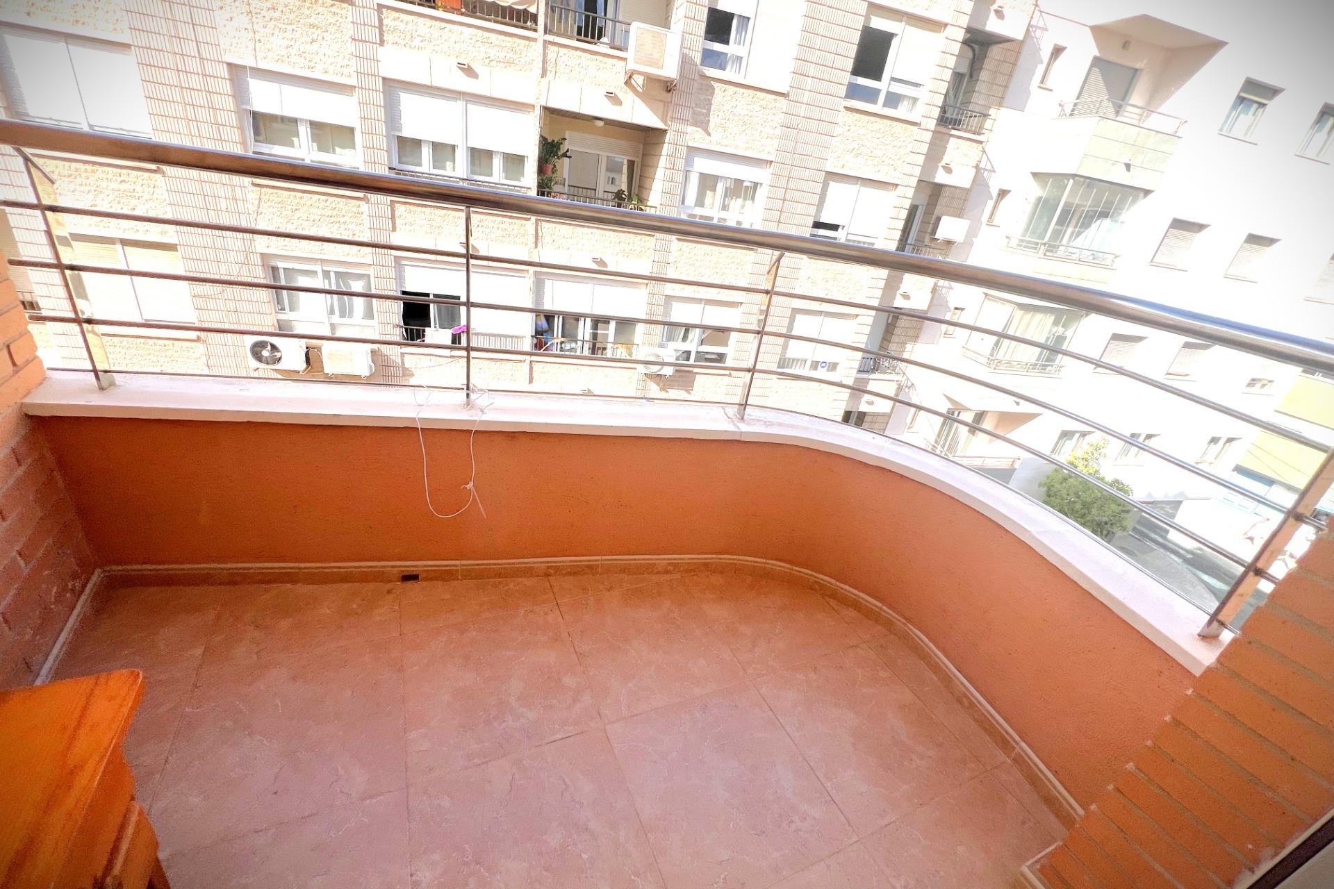 Resale - Apartamento - Torrevieja - Playa del Cura