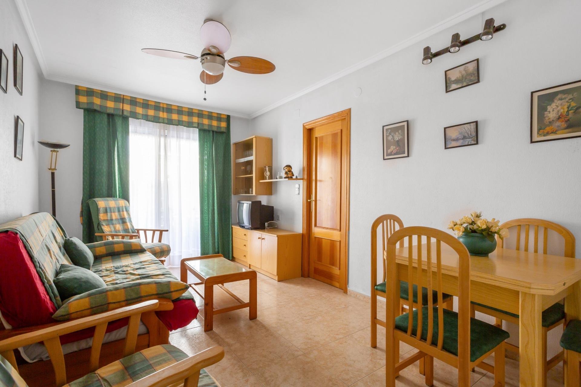 Resale - Apartamento - Torrevieja - Playa del Cura