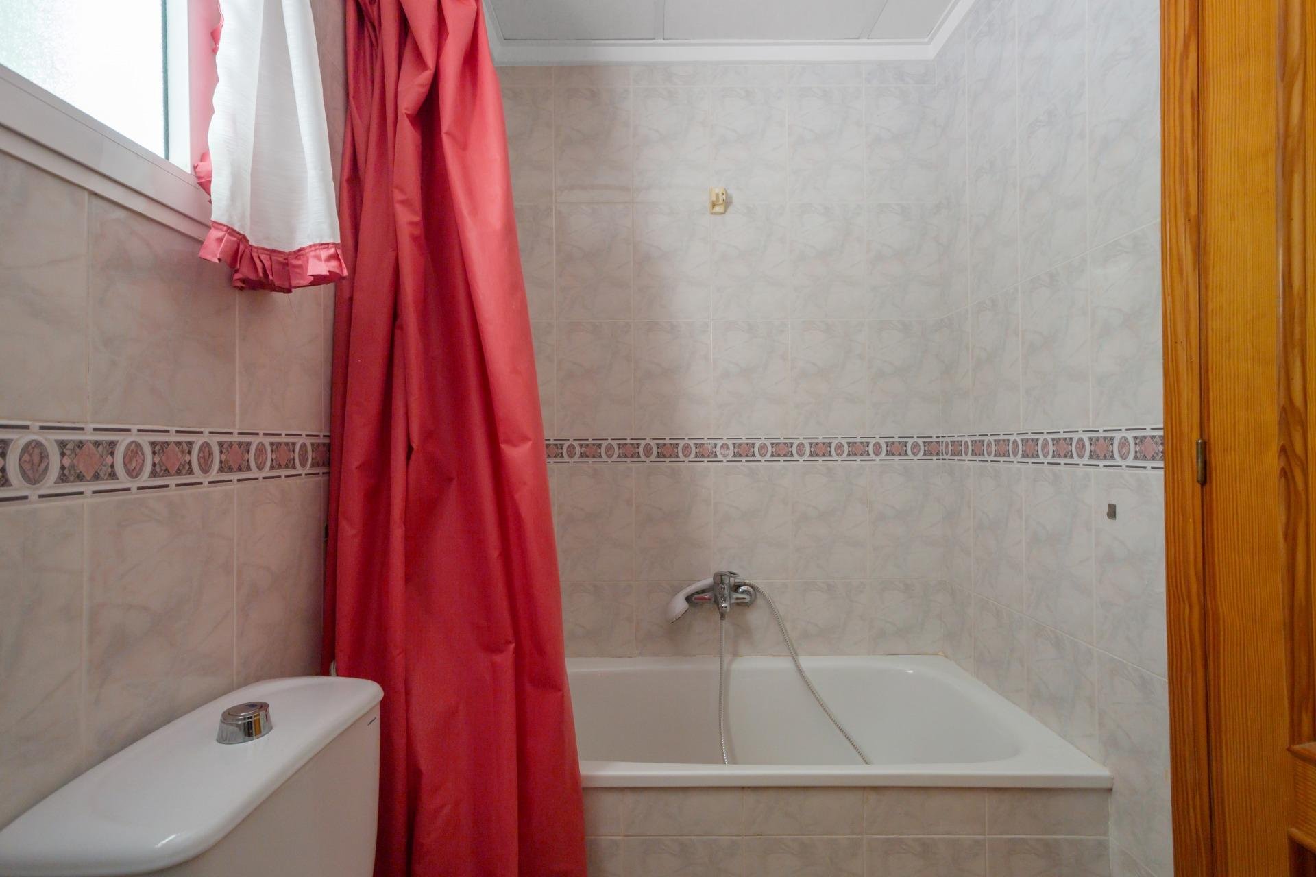 Resale - Apartamento - Torrevieja - Playa del Cura