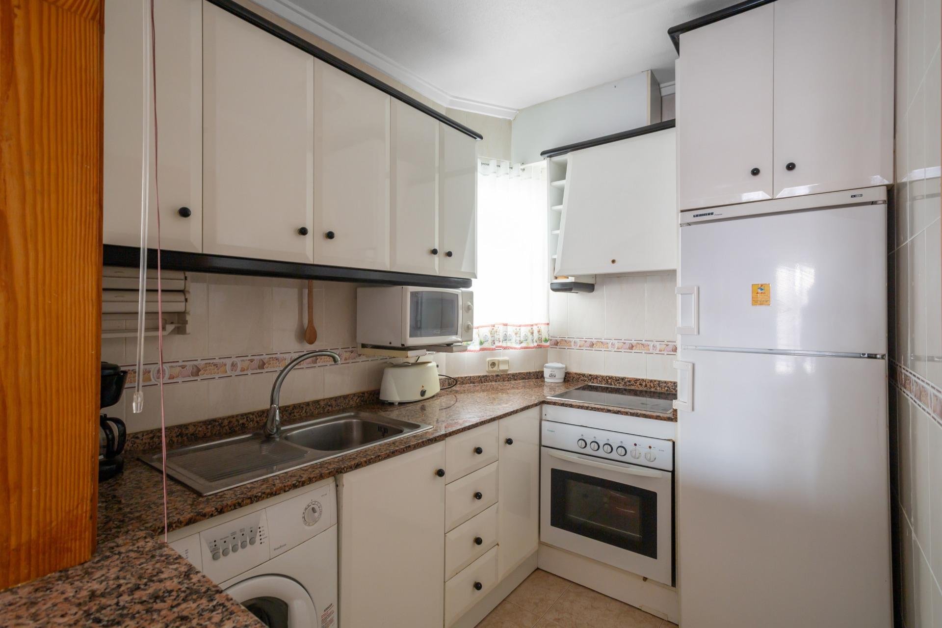 Resale - Apartamento - Torrevieja - Playa del Cura
