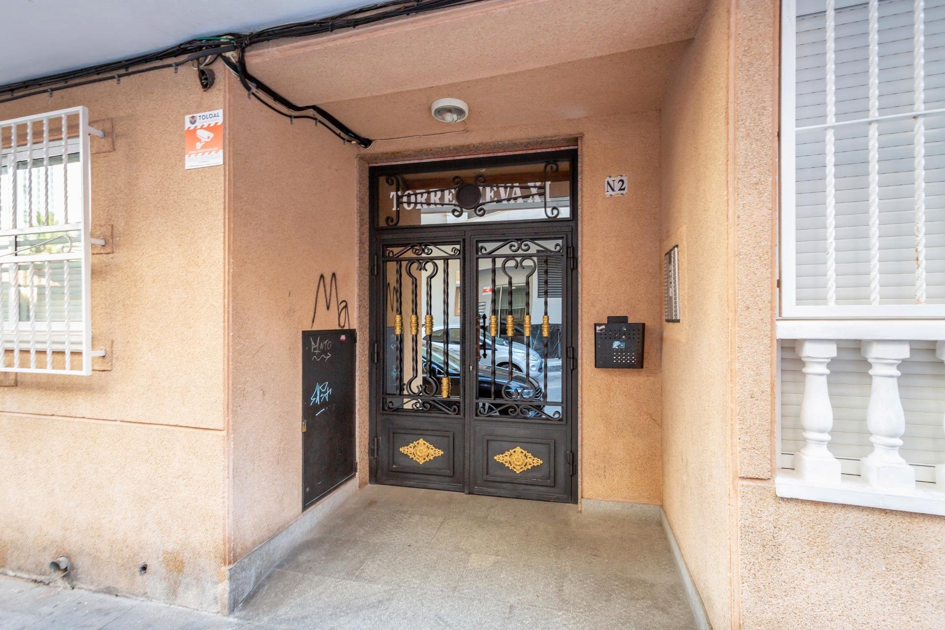 Resale - Apartamento - Torrevieja - Playa del Cura