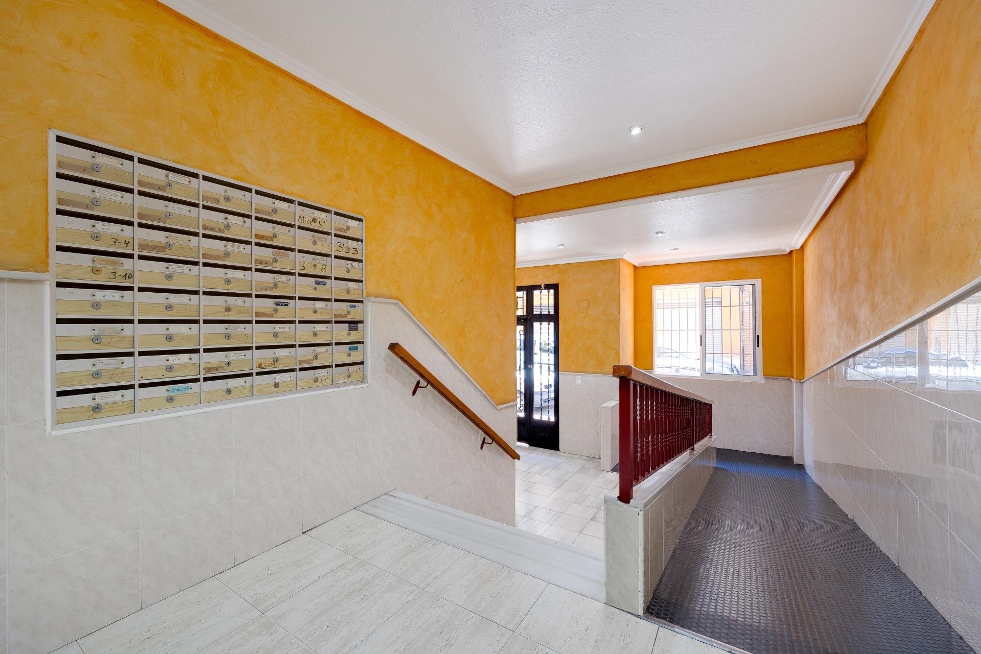 Resale - Apartamento - Torrevieja - Playa del Cura