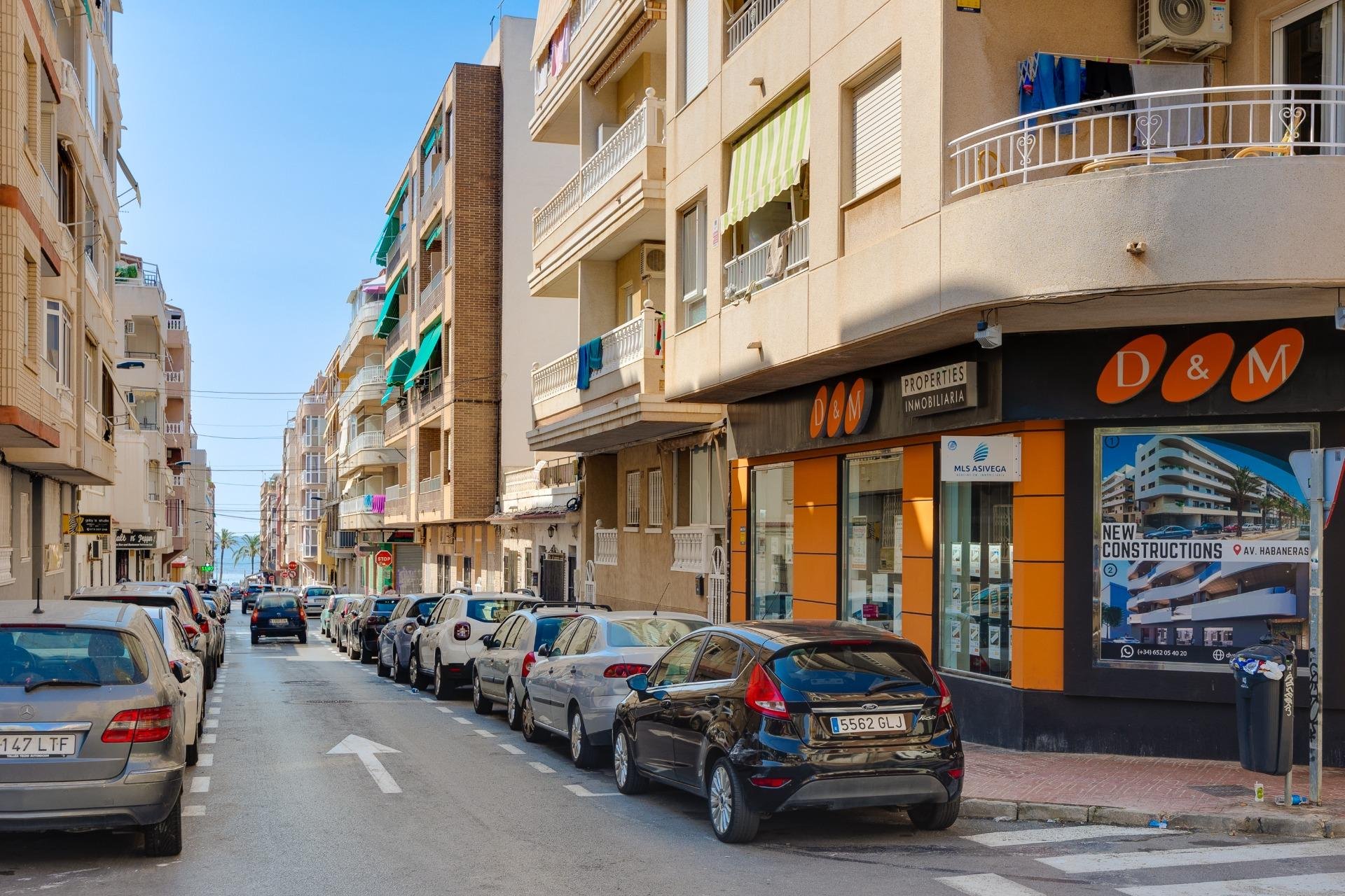 Resale - Apartamento - Torrevieja - Playa del Cura