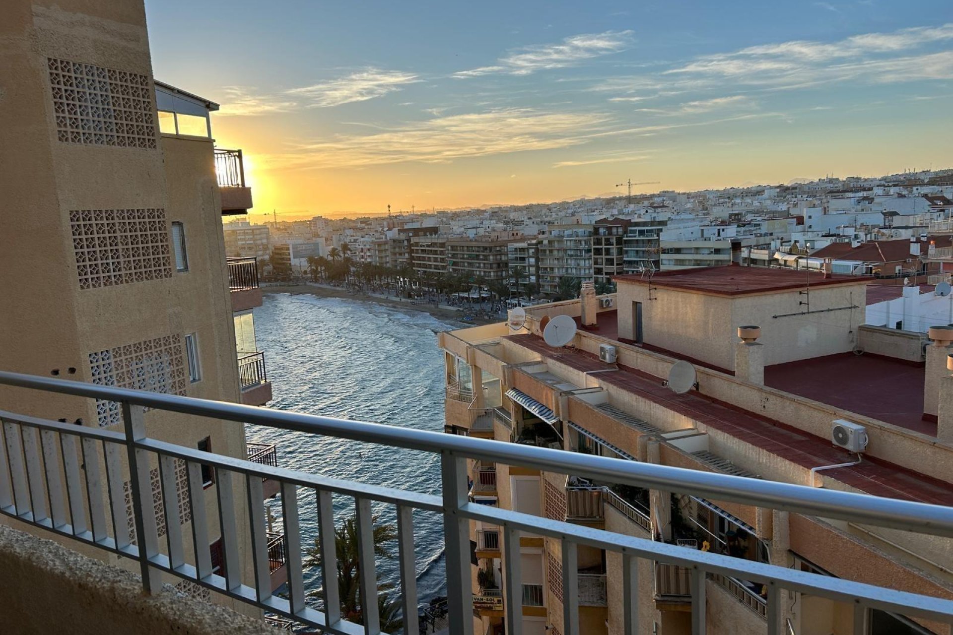 Resale - Apartamento - Torrevieja - Playa del Cura