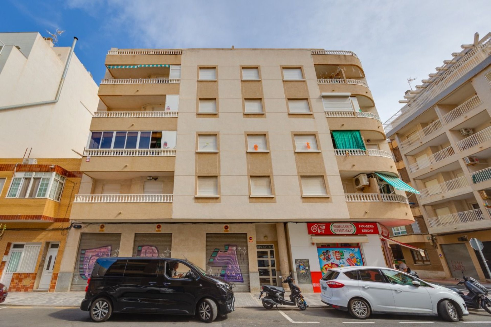 Resale - Apartamento - Torrevieja - Playa del Cura
