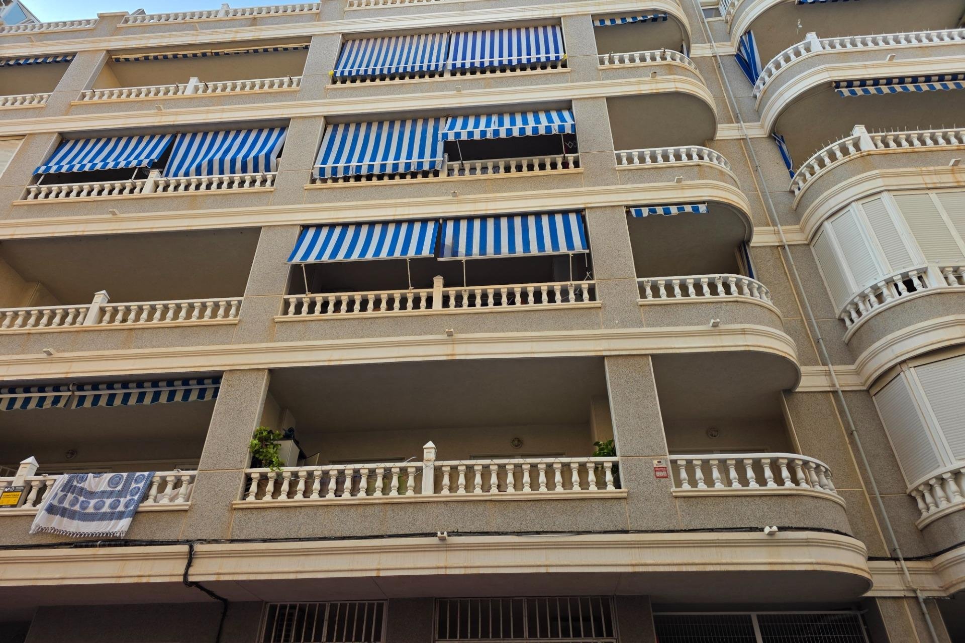 Resale - Apartamento - Torrevieja - Playa del Cura