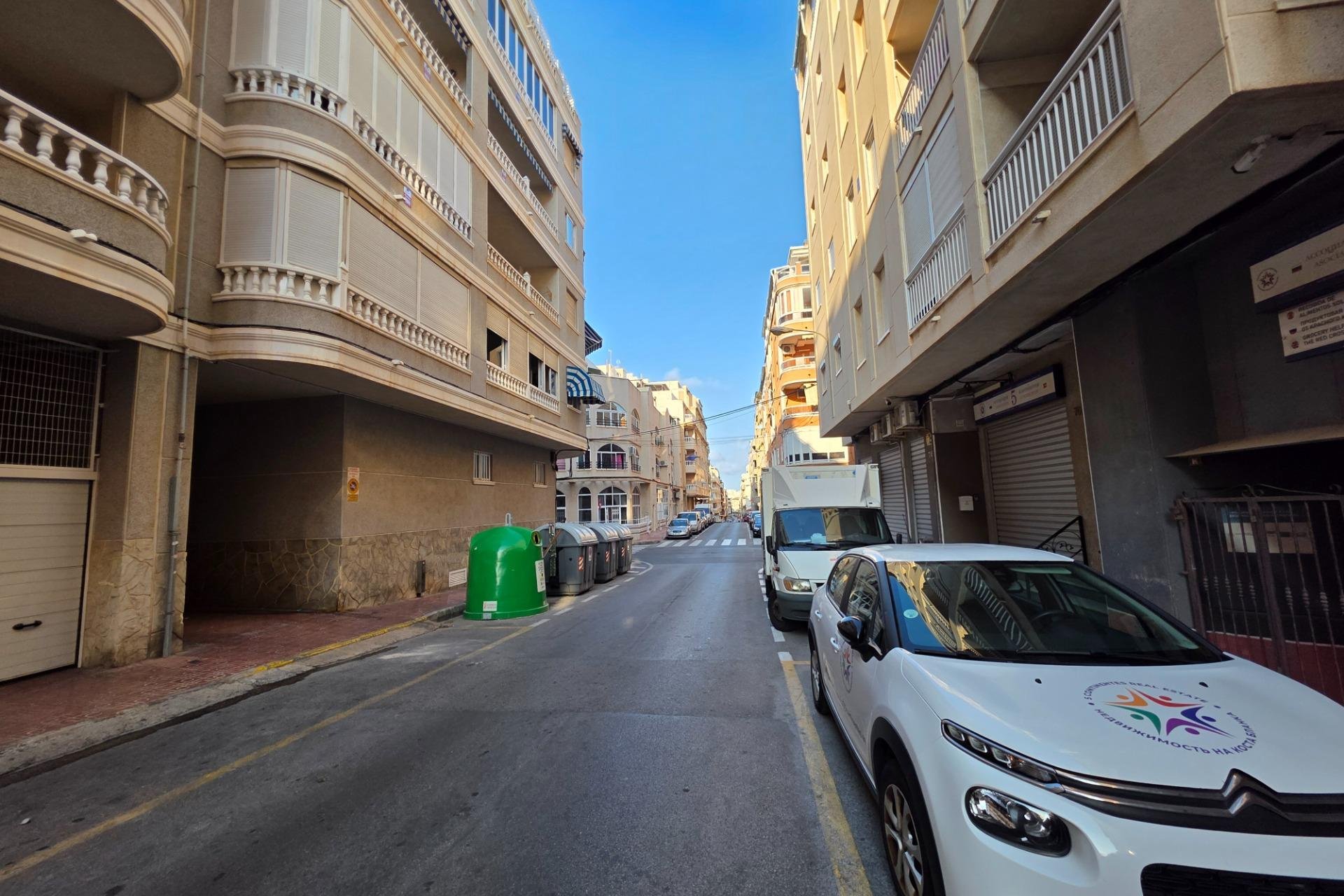 Resale - Apartamento - Torrevieja - Playa del Cura