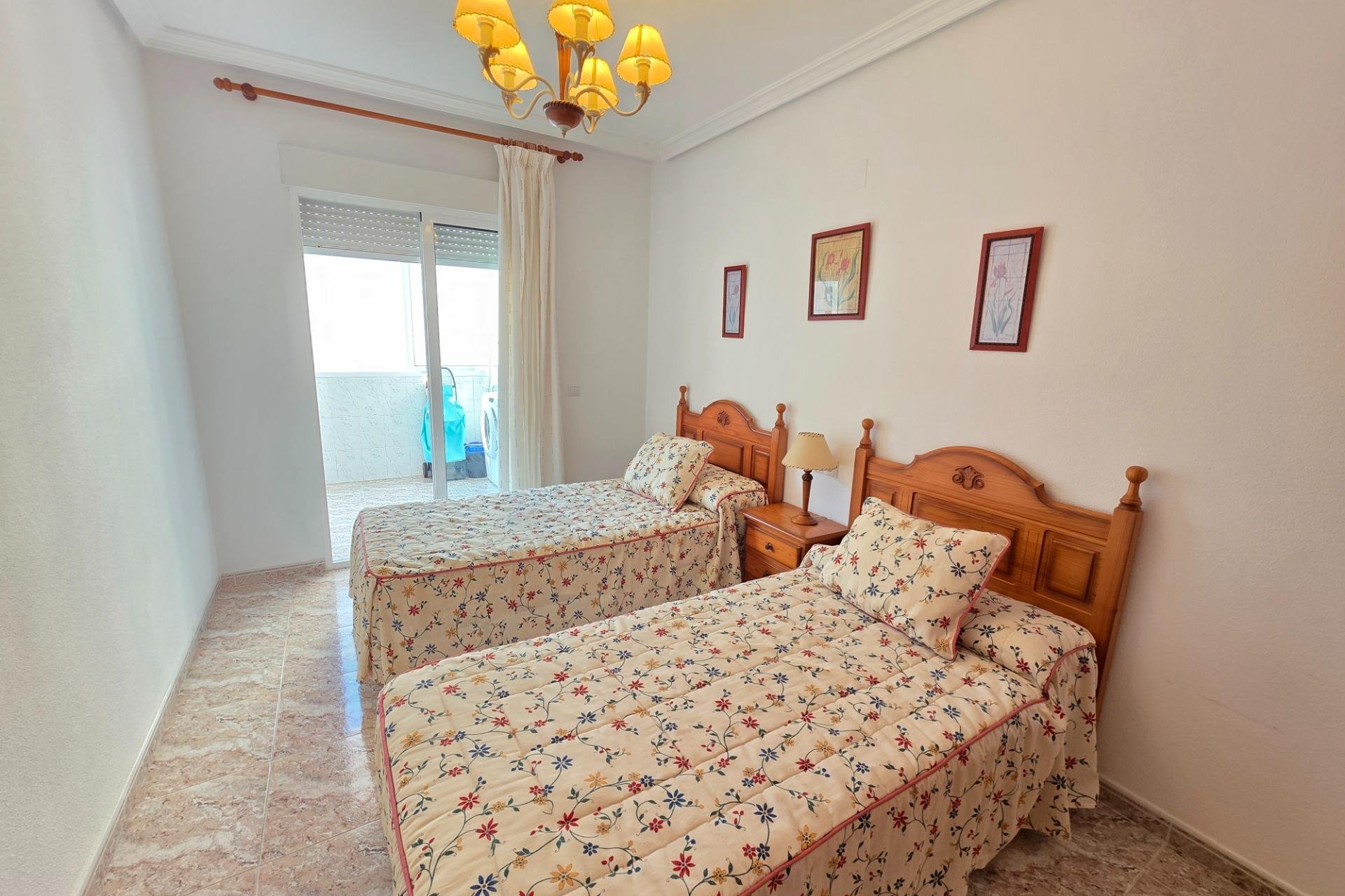 Resale - Apartamento - Torrevieja - Playa del Cura