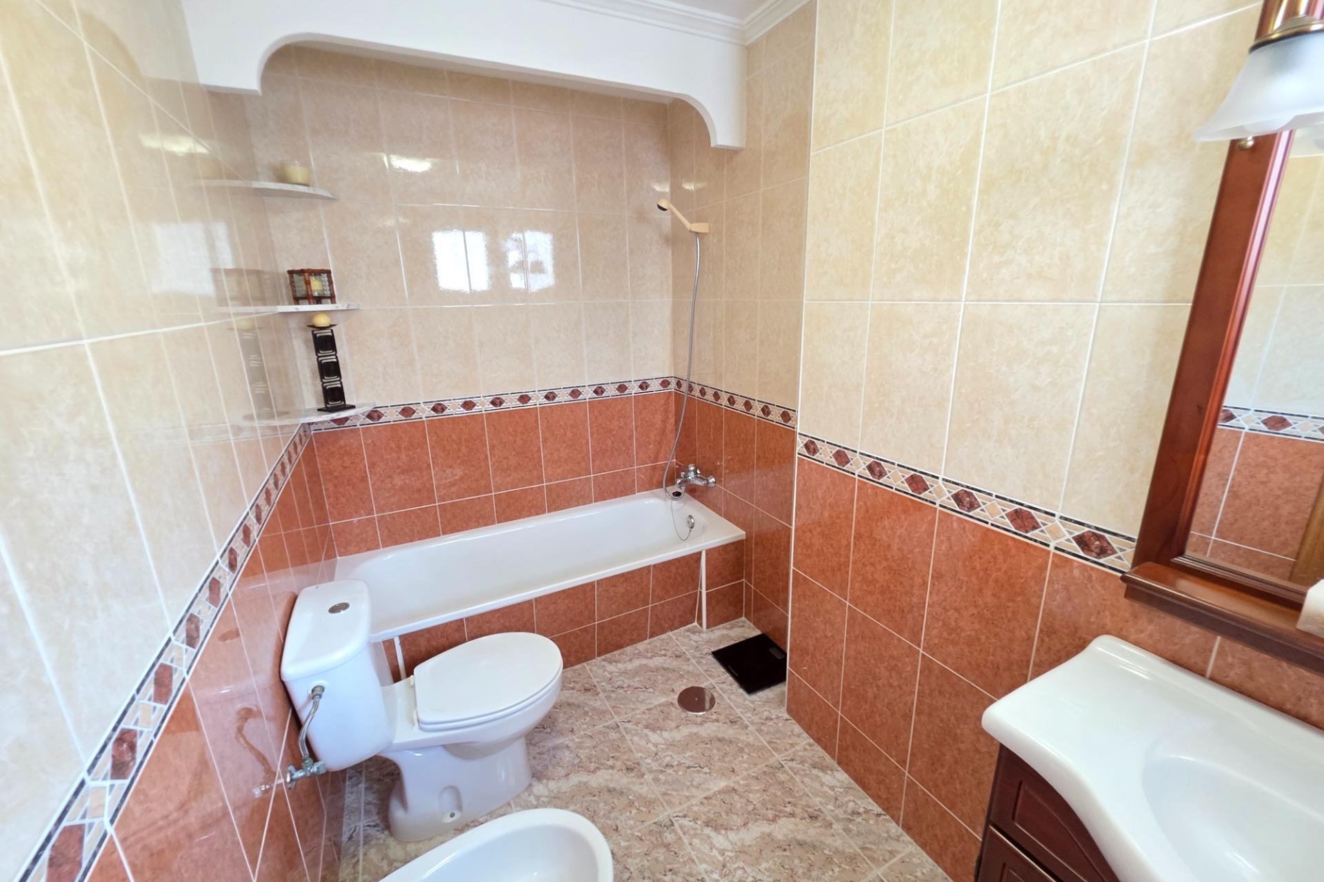 Resale - Apartamento - Torrevieja - Playa del Cura