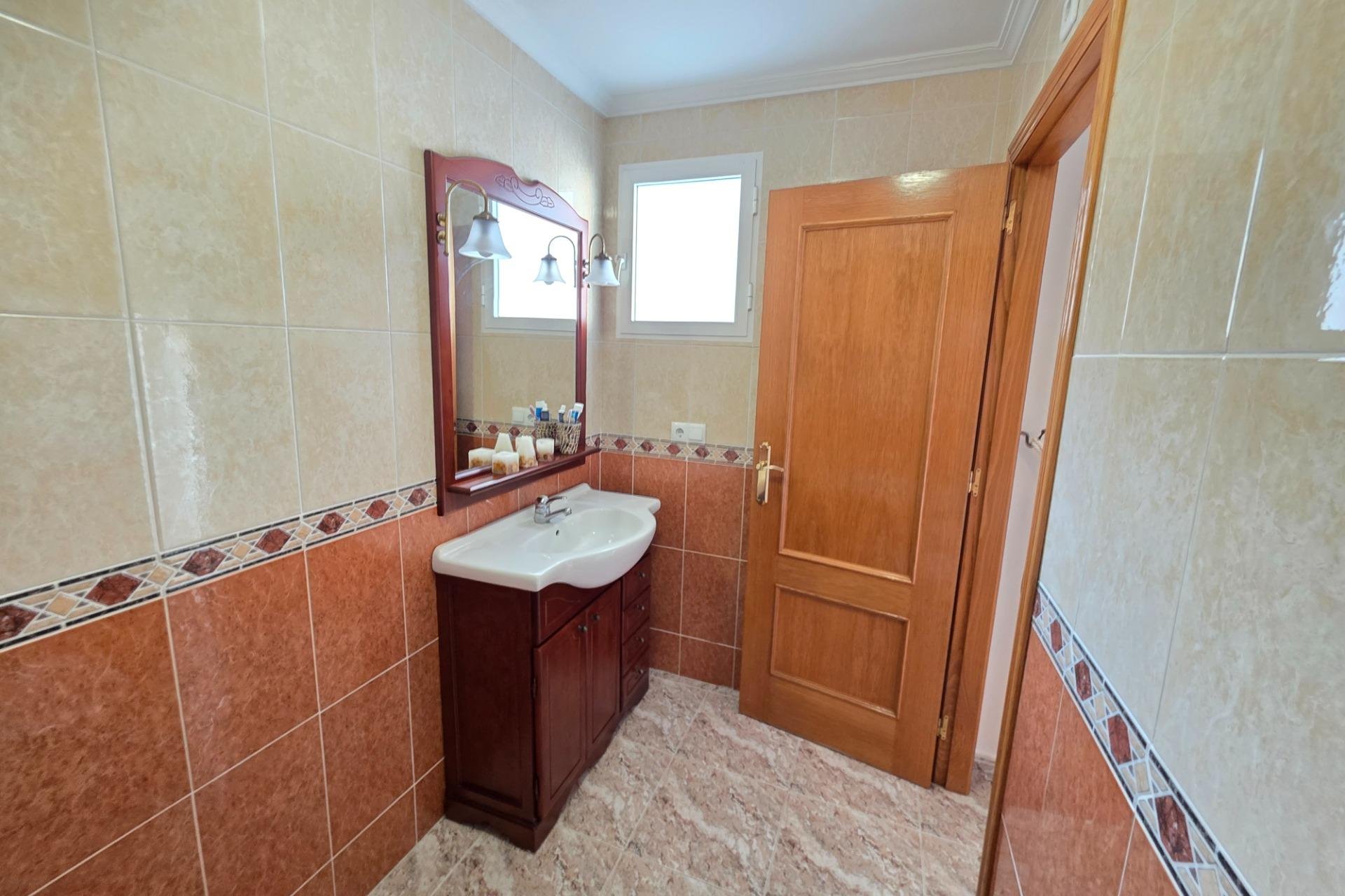 Resale - Apartamento - Torrevieja - Playa del Cura